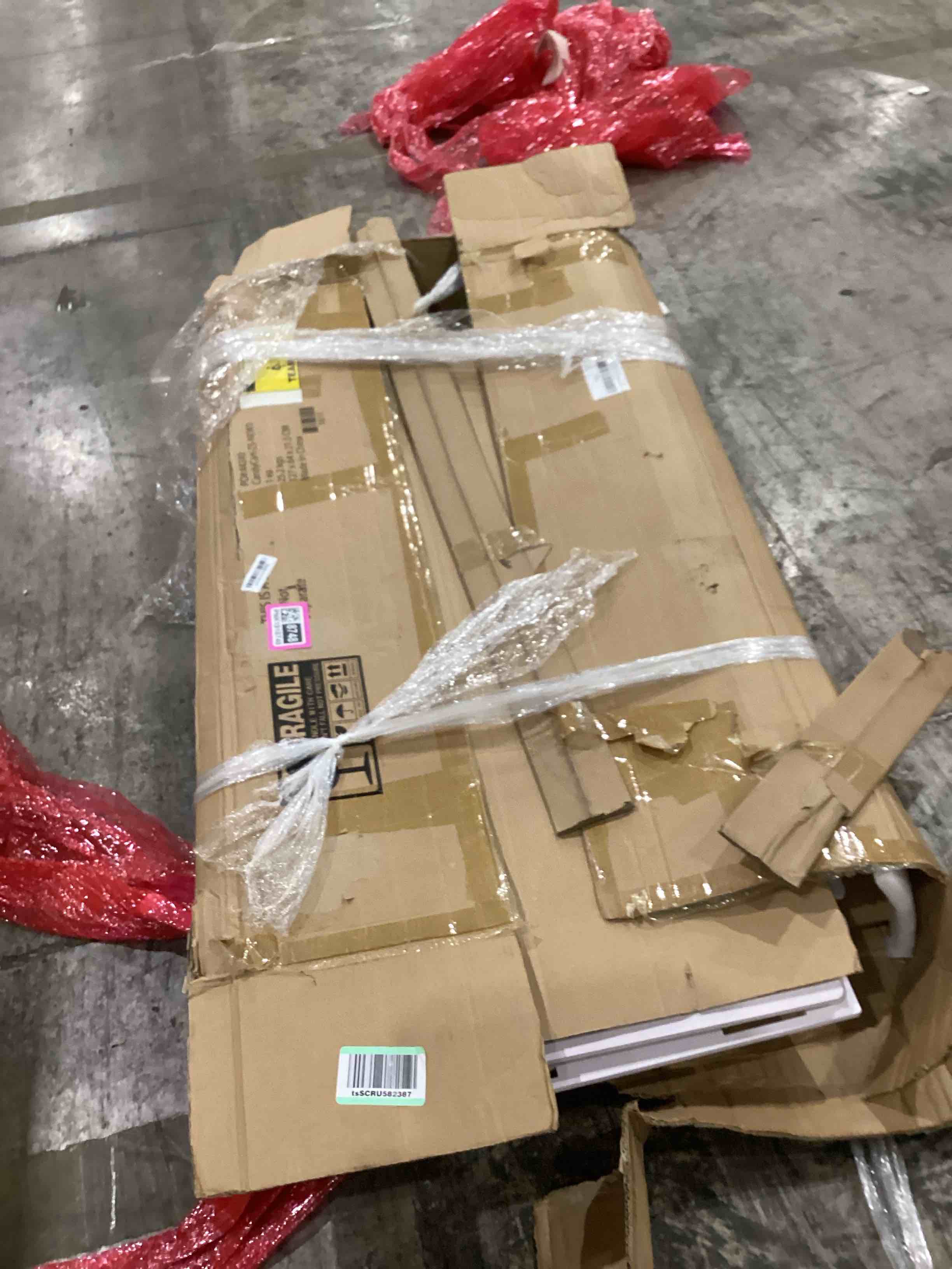 https://s3.amazonaws.com/lotting-images-prod/bidfta/PNK1918748_1755007841497.jpeg