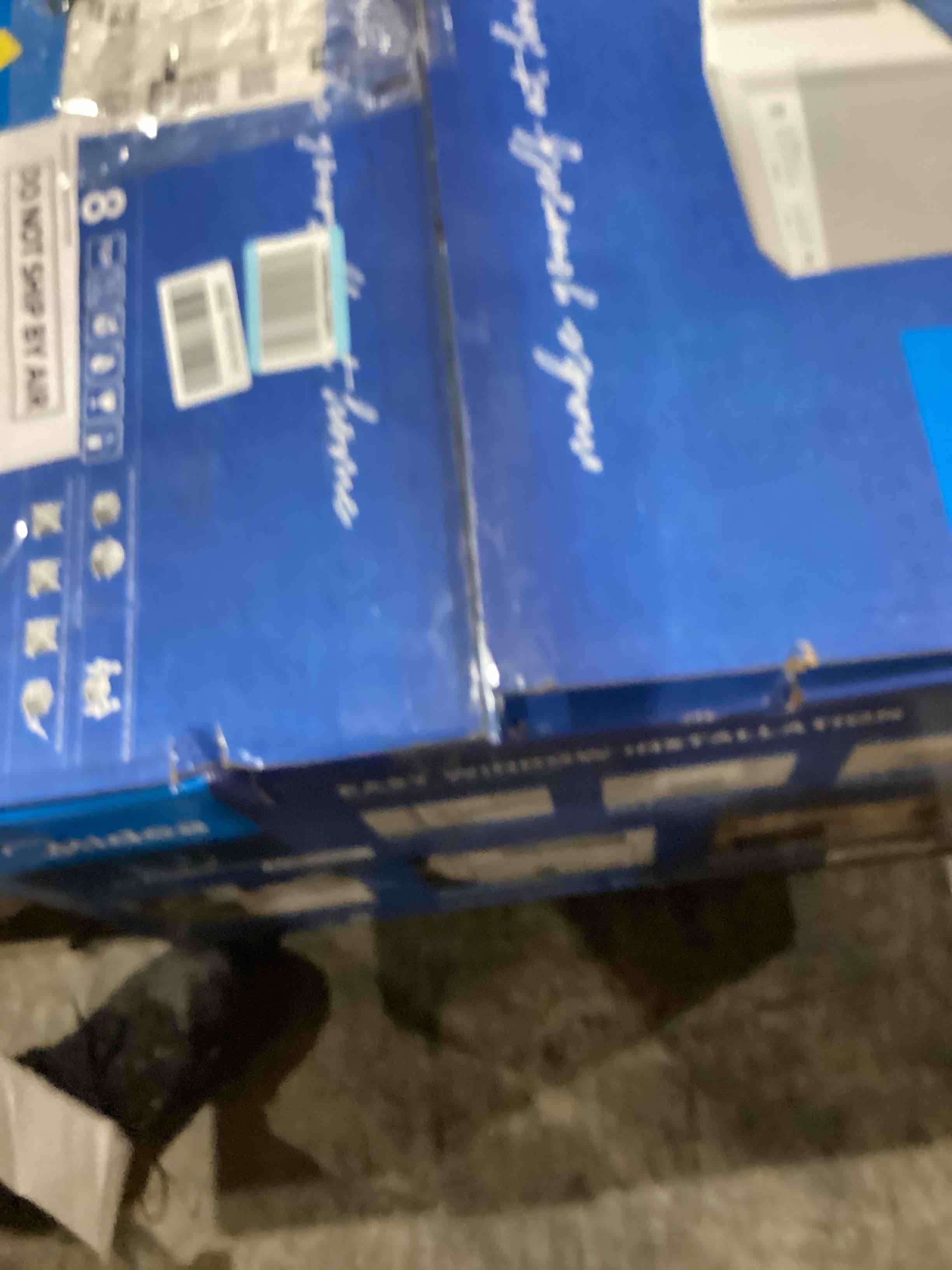https://s3.amazonaws.com/lotting-images-prod/bidfta/PNK1918787_1755013034282.jpeg