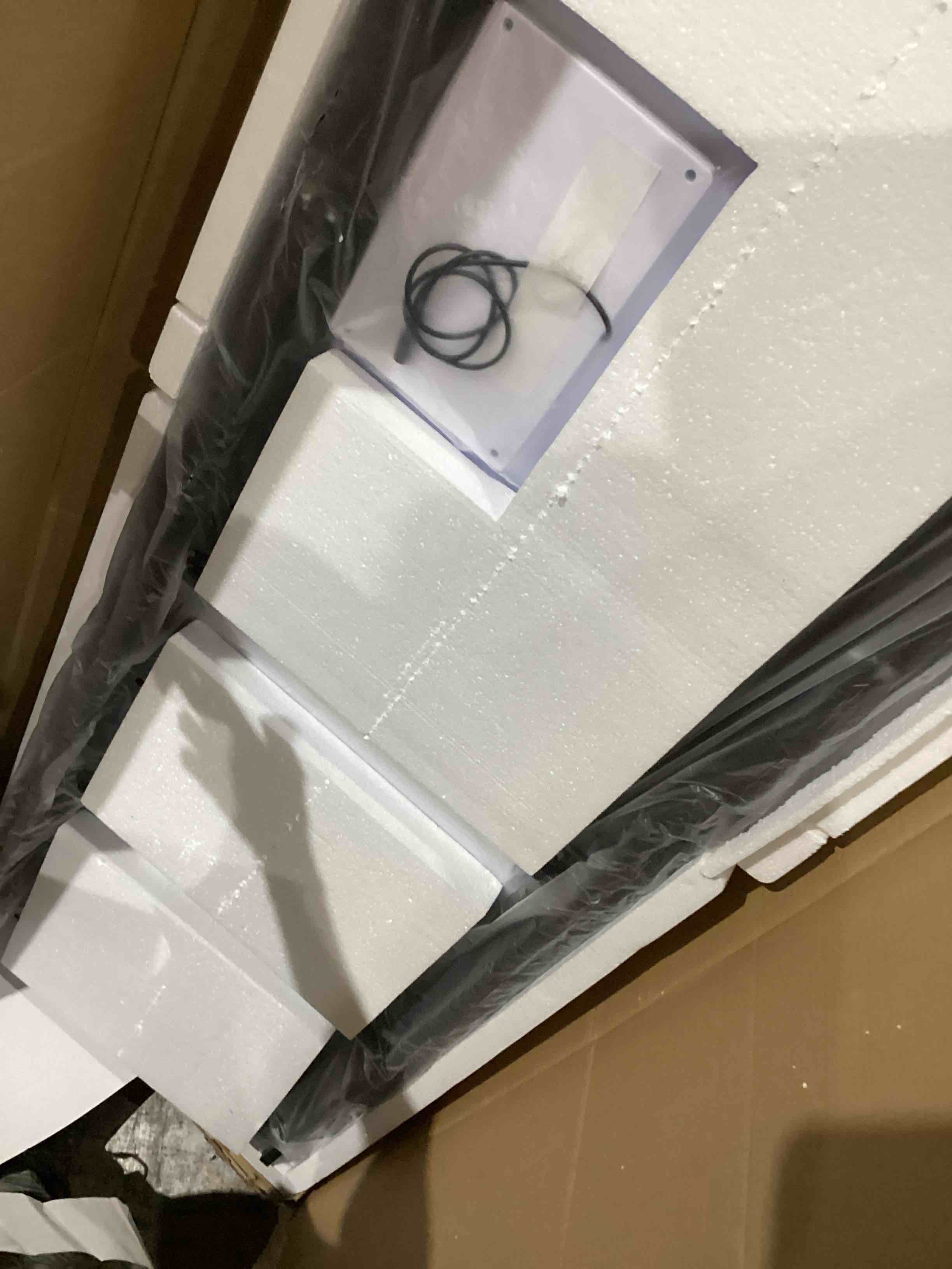 https://s3.amazonaws.com/lotting-images-prod/bidfta/PNK1918790_1755013215544.jpeg