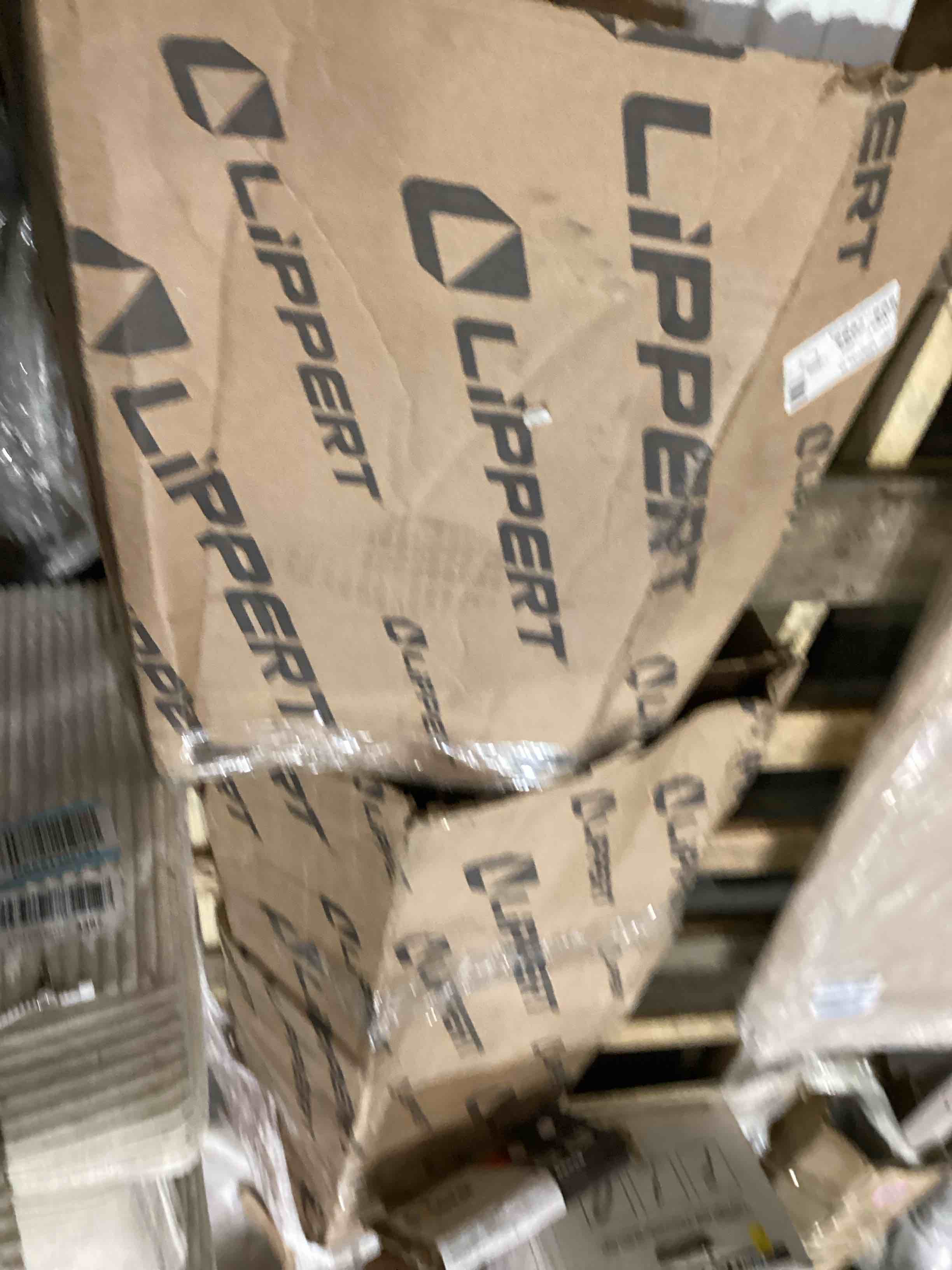 https://s3.amazonaws.com/lotting-images-prod/bidfta/PNK1918798_1755018512807.jpeg
