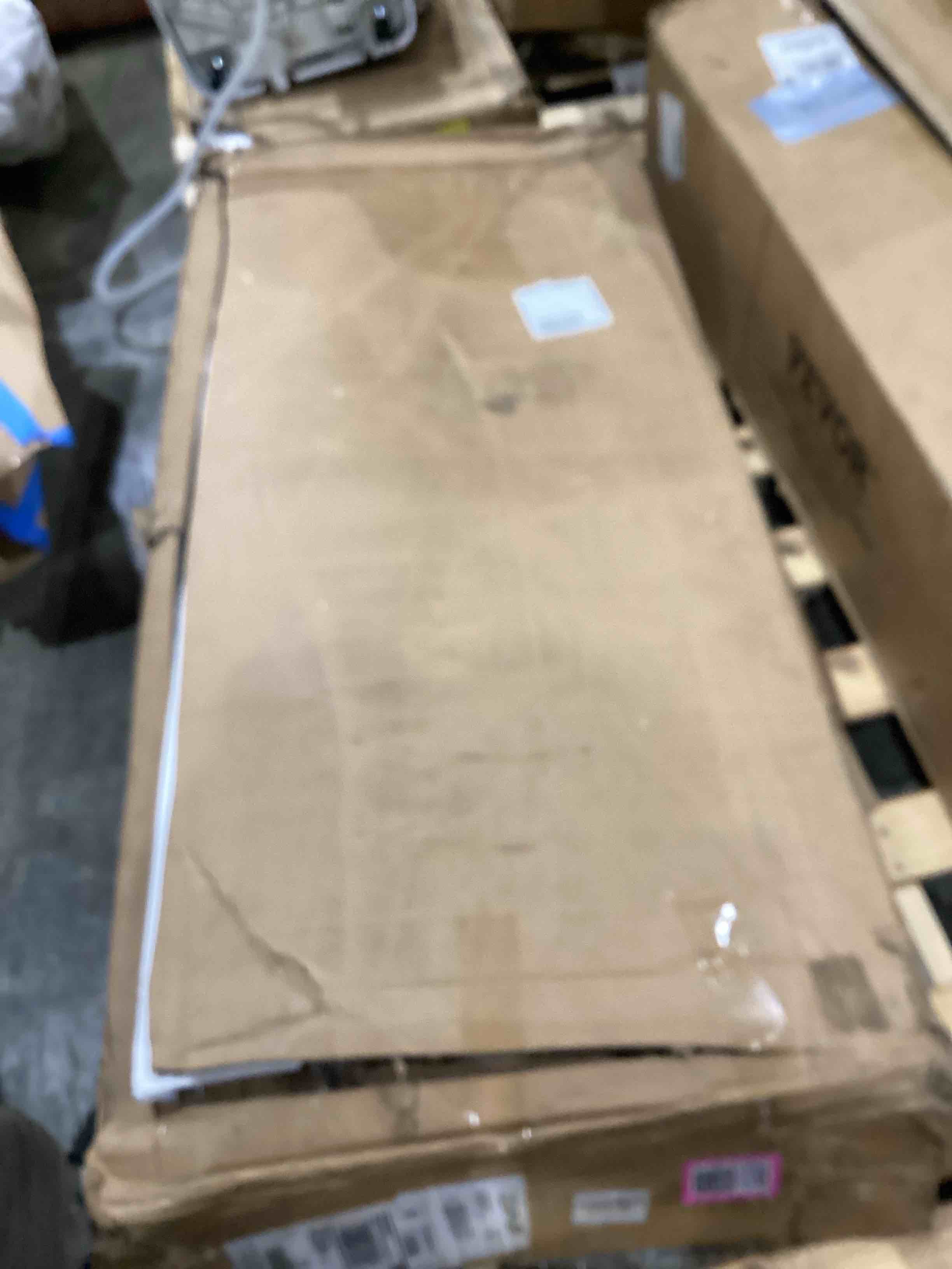 https://s3.amazonaws.com/lotting-images-prod/bidfta/PNK1918812_1755019733120.jpeg