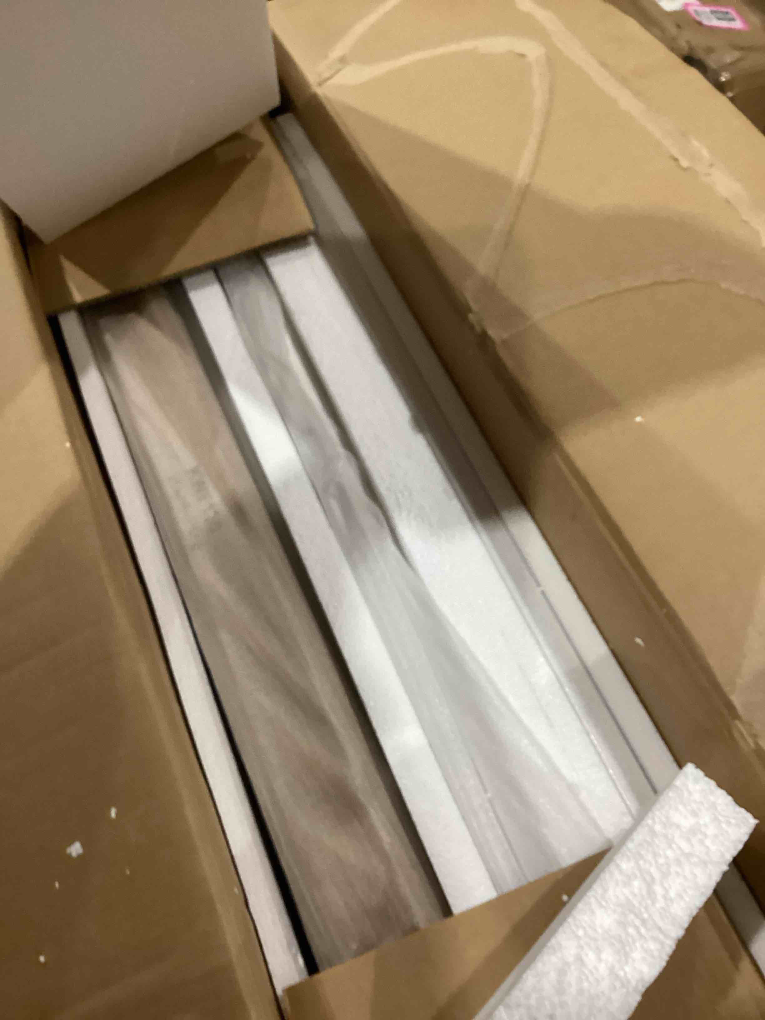 https://s3.amazonaws.com/lotting-images-prod/bidfta/PNK1918833_1755023493449.jpeg