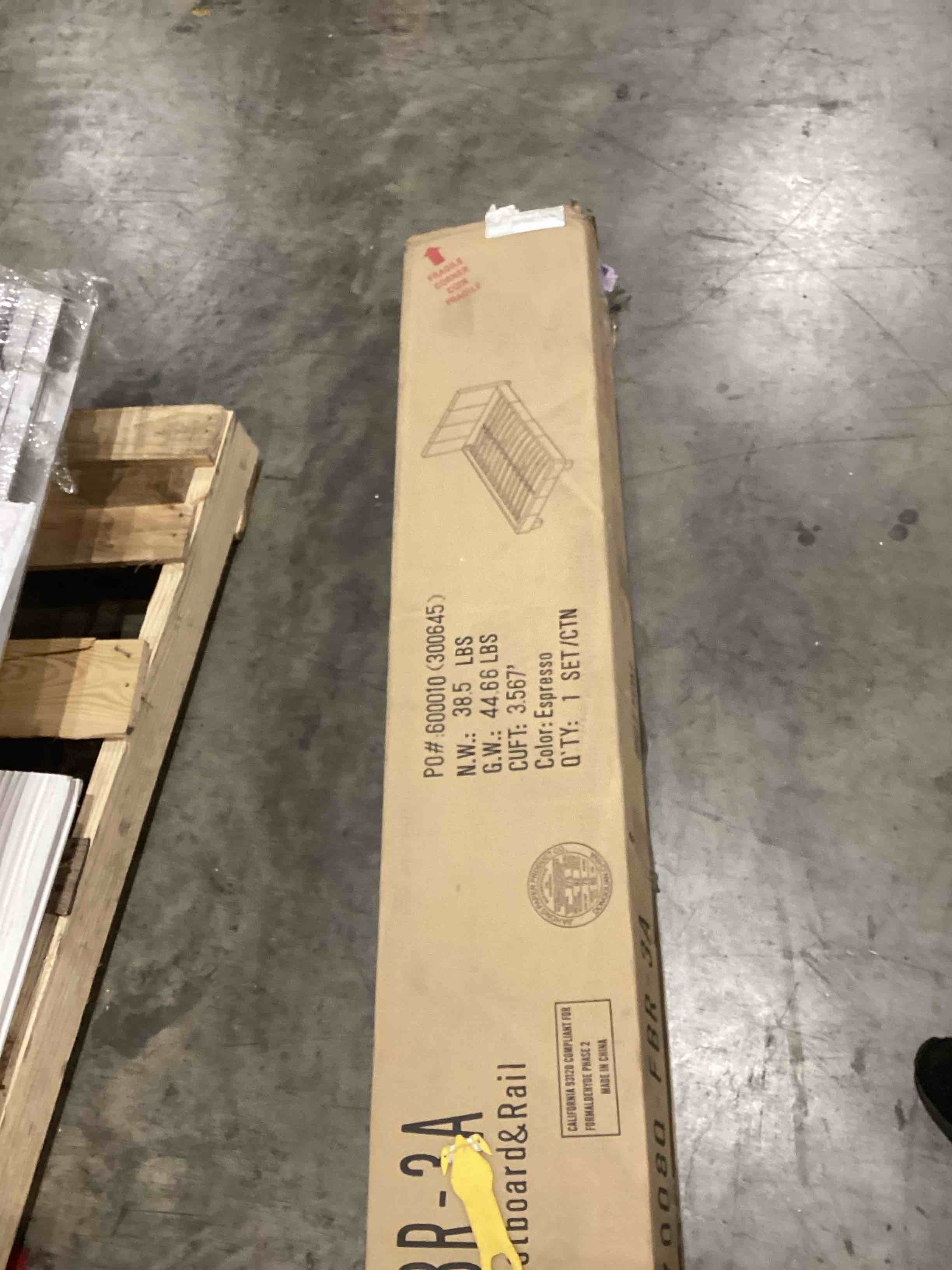 https://s3.amazonaws.com/lotting-images-prod/bidfta/PNK1919699_1756474592165.jpeg