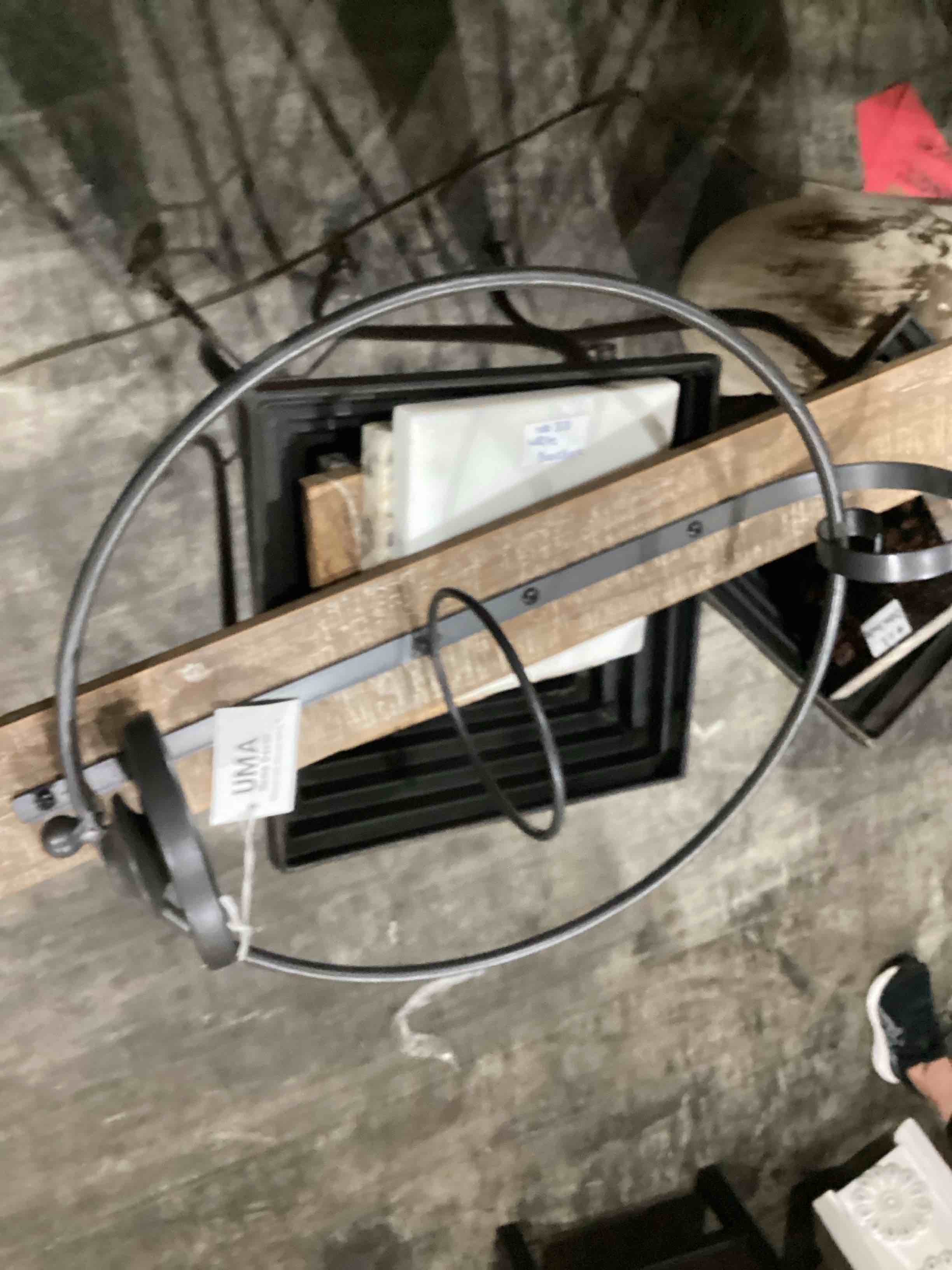 https://s3.amazonaws.com/lotting-images-prod/bidfta/PNK1921004_1752860080150.jpeg