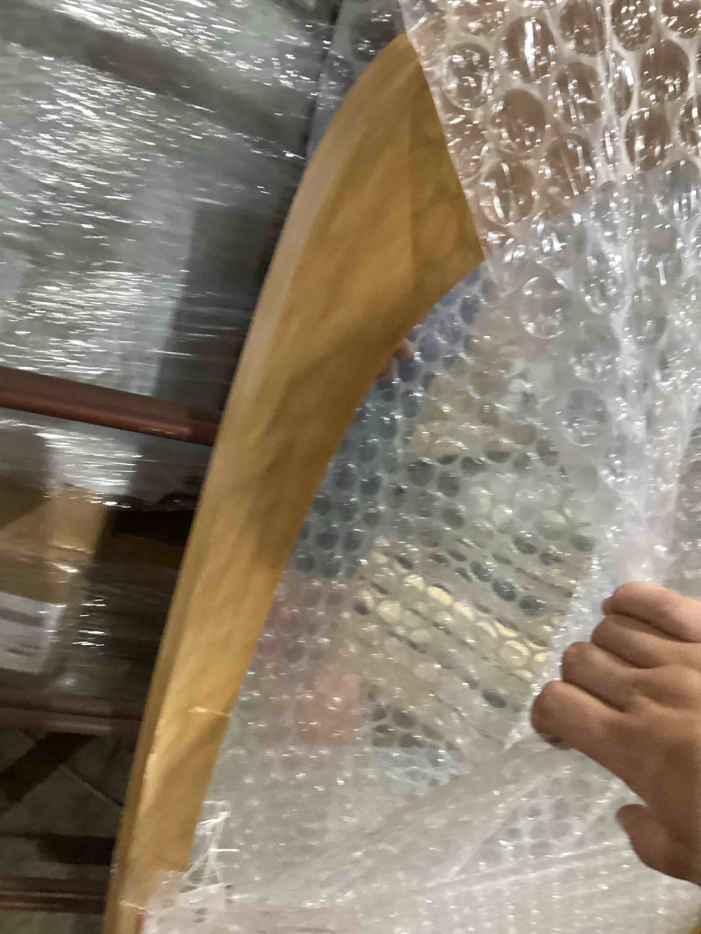 https://s3.amazonaws.com/lotting-images-prod/bidfta/PNK1921211_1753106500272.jpeg