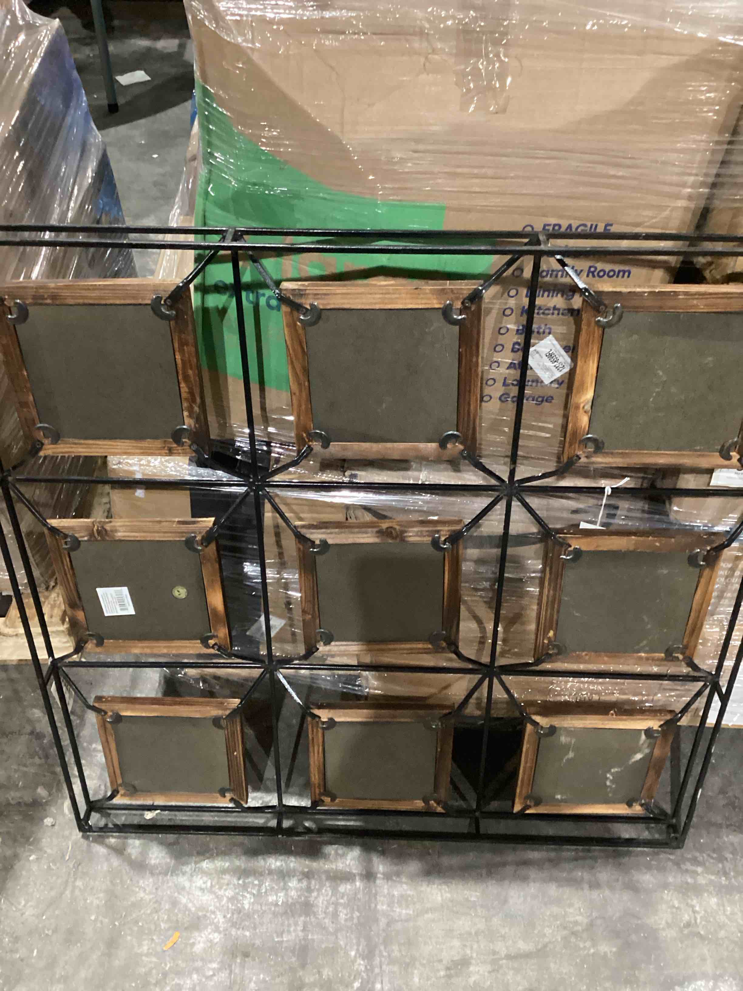 https://s3.amazonaws.com/lotting-images-prod/bidfta/PNK1921672_1753205996857.jpeg