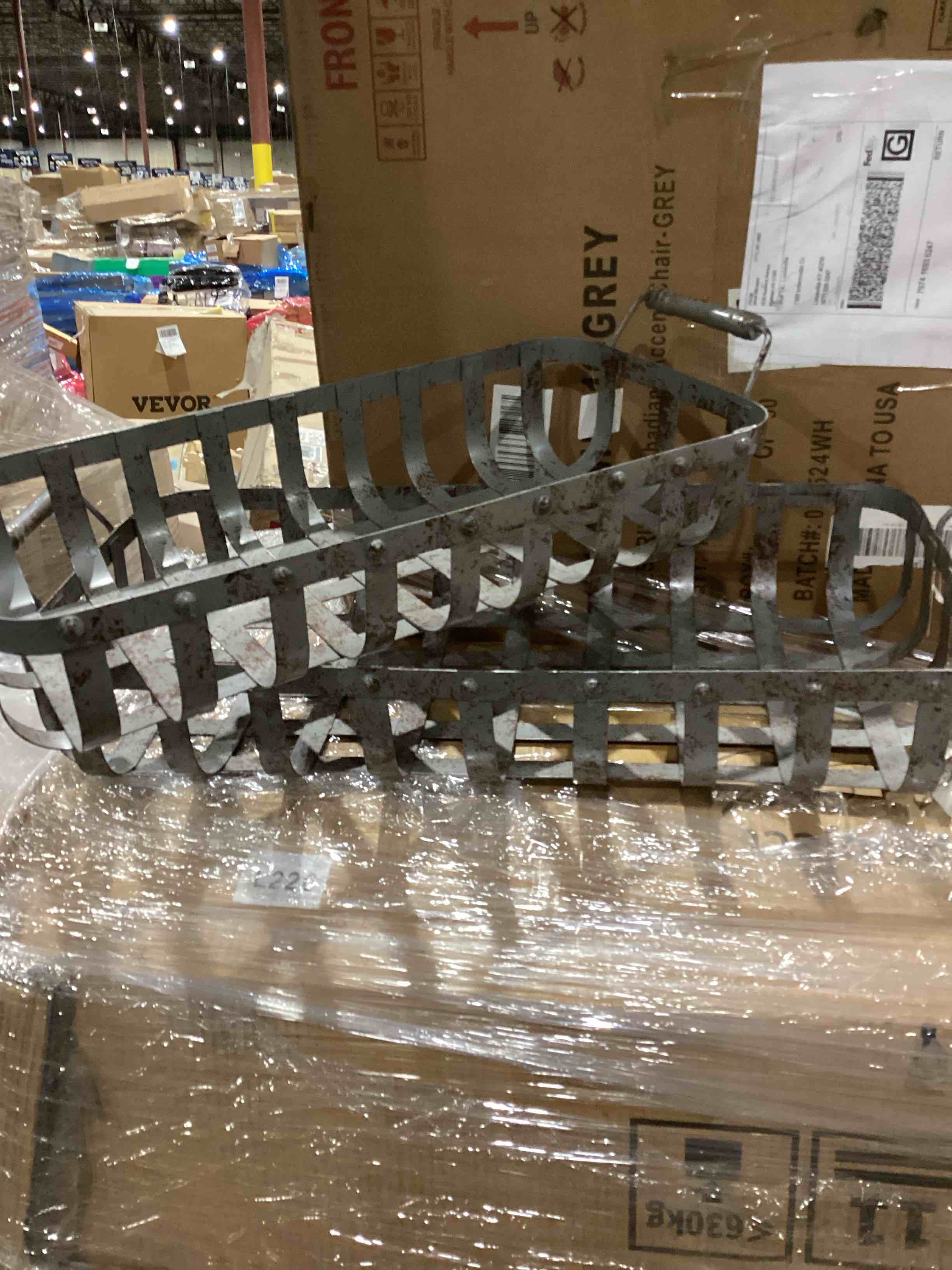 https://s3.amazonaws.com/lotting-images-prod/bidfta/PNK1921699_1753203502060.jpeg