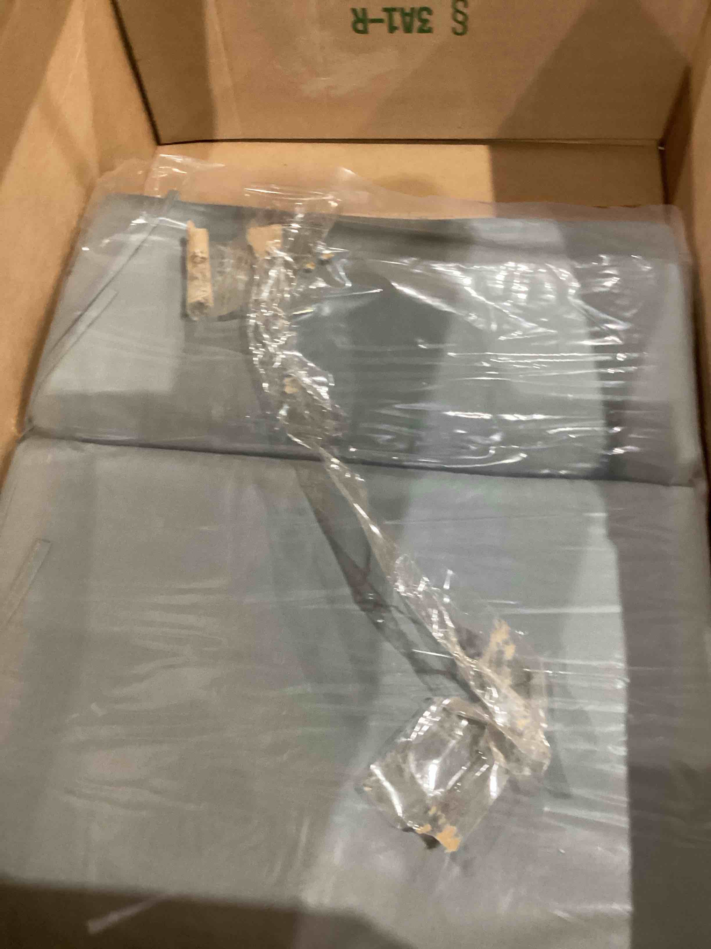 https://s3.amazonaws.com/lotting-images-prod/bidfta/PNK1921818_1753379489164.jpeg
