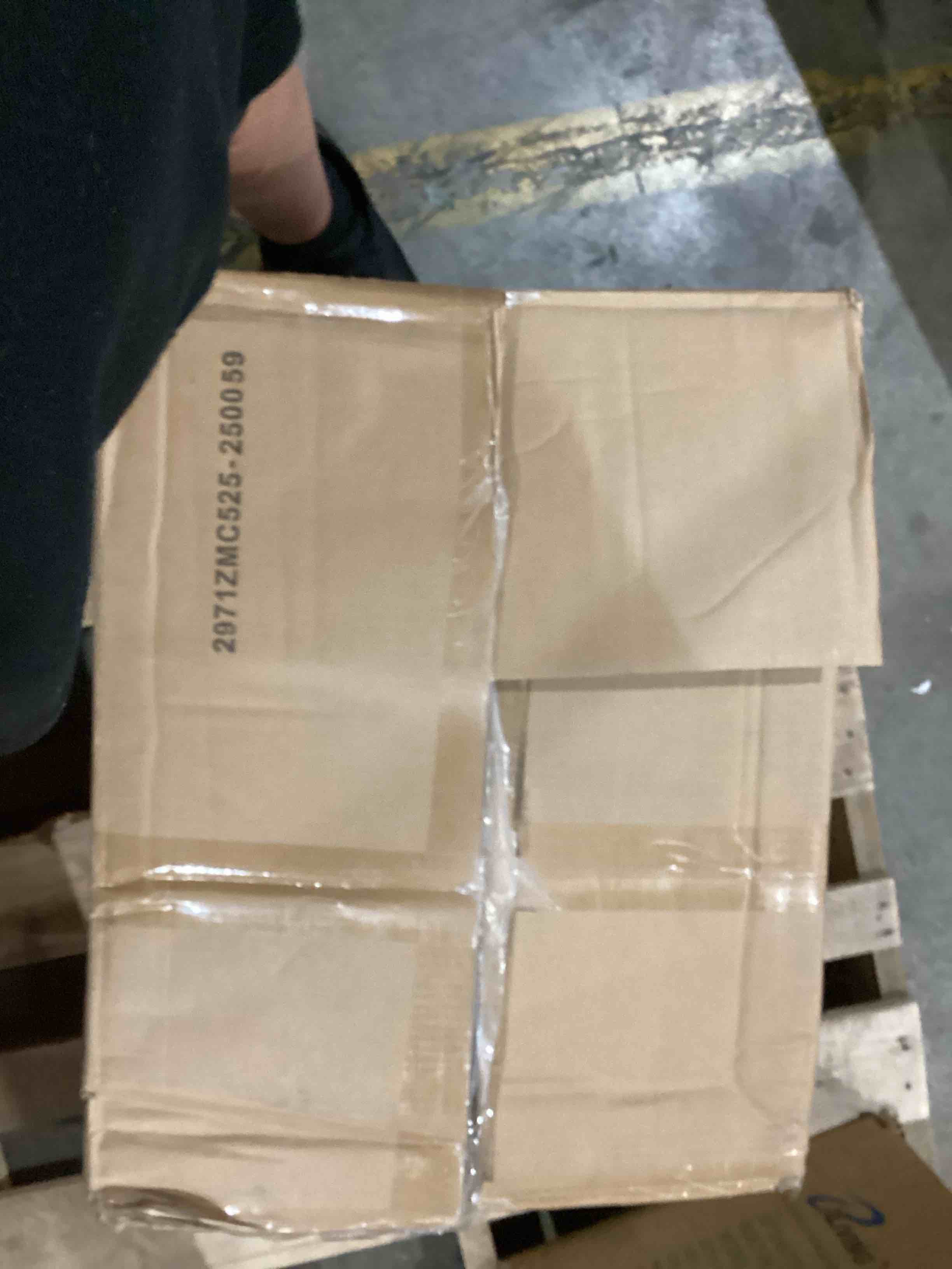 https://s3.amazonaws.com/lotting-images-prod/bidfta/PNK1921840_1753444244033.jpeg