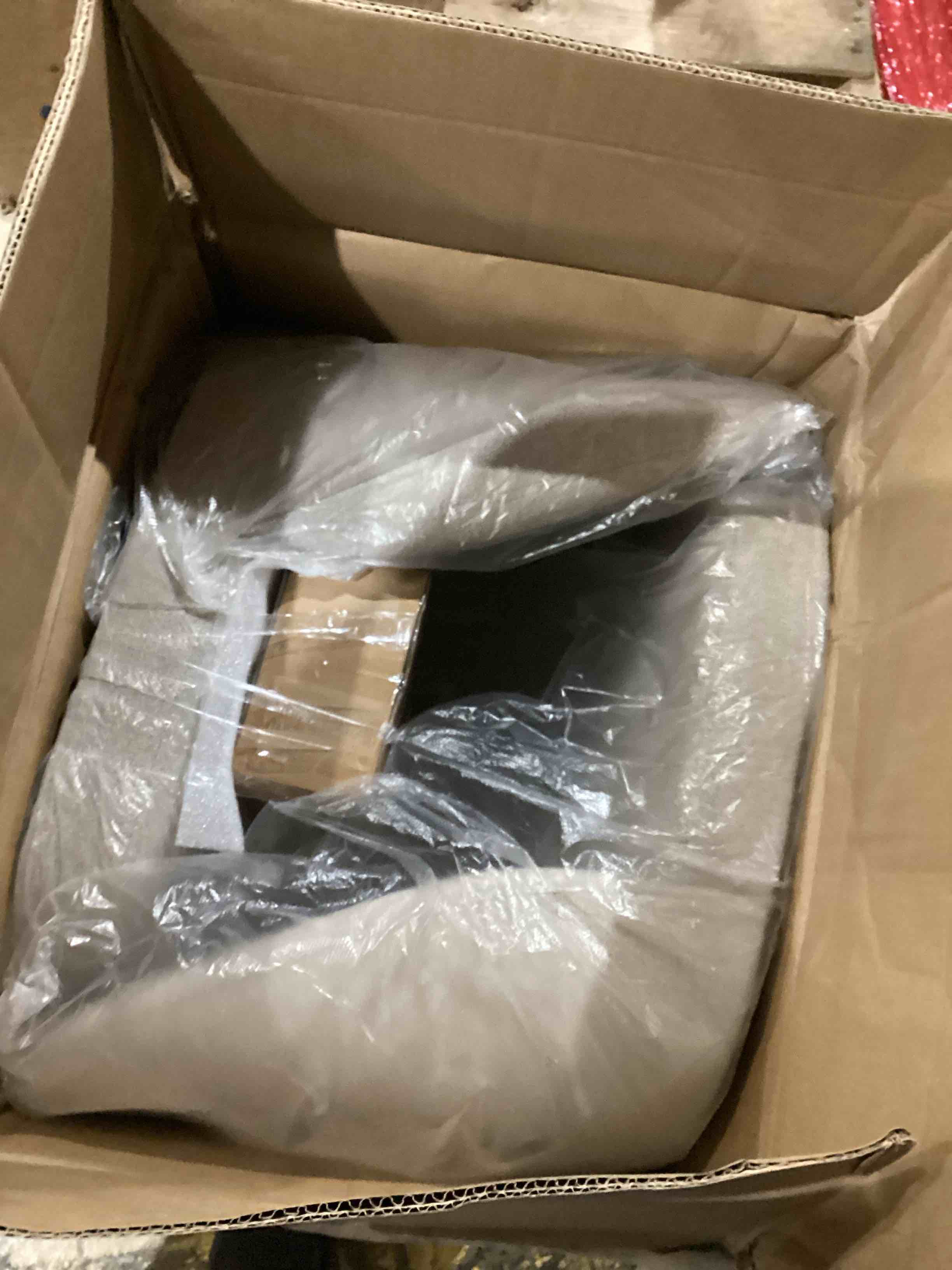 https://s3.amazonaws.com/lotting-images-prod/bidfta/PNK1921840_1753444385003.jpeg