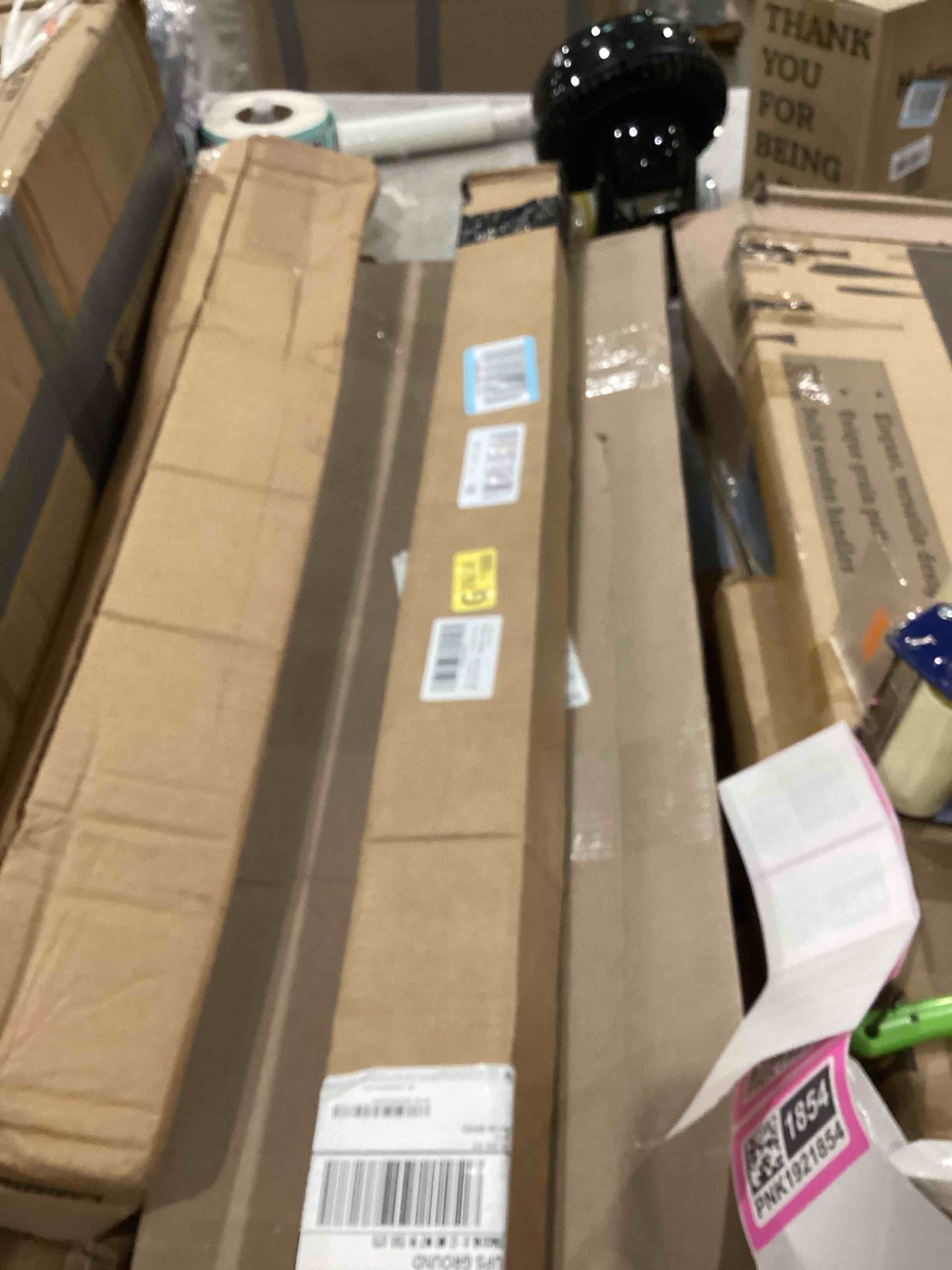 https://s3.amazonaws.com/lotting-images-prod/bidfta/PNK1921854_1753445969779.jpeg
