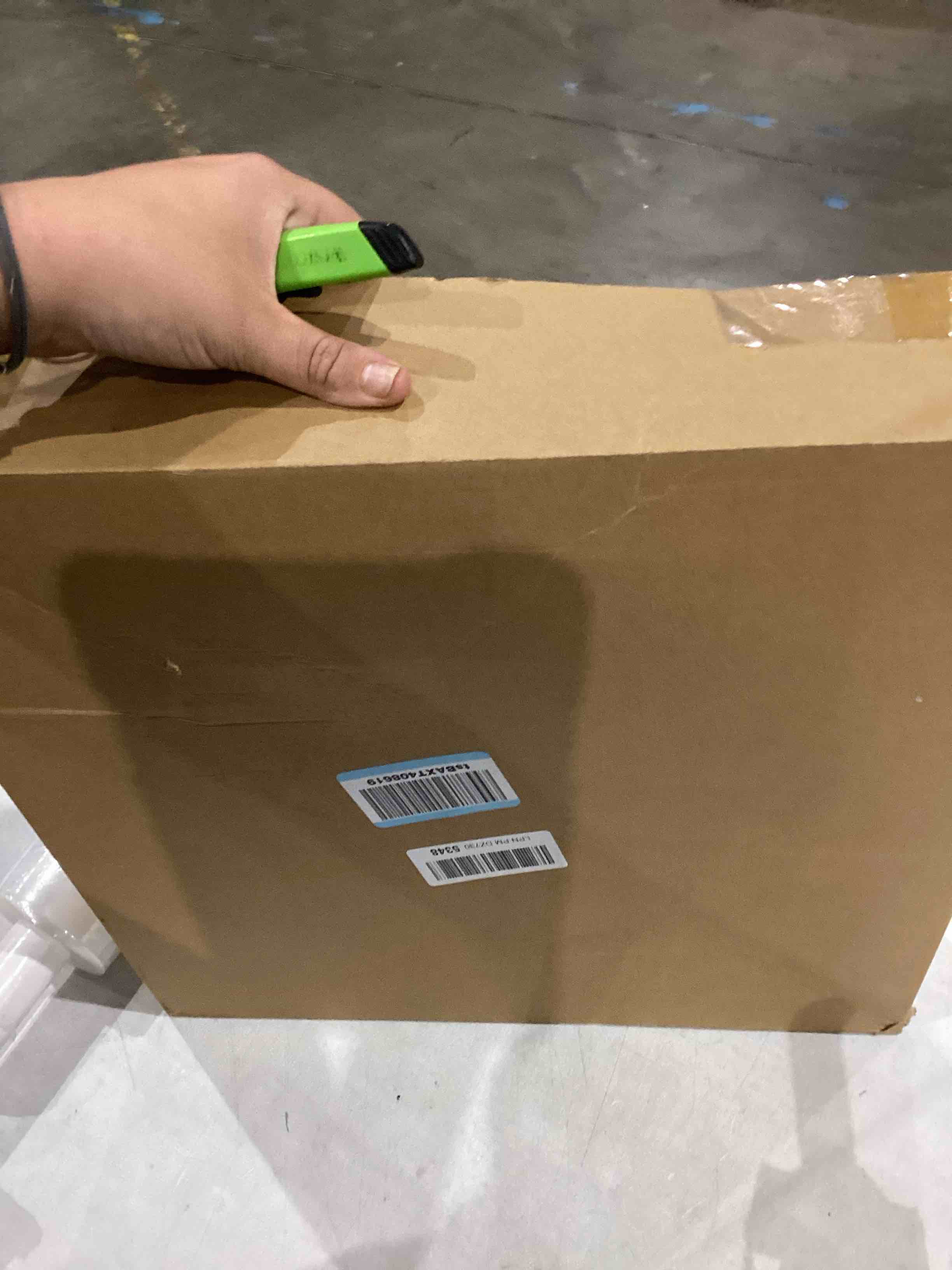 https://s3.amazonaws.com/lotting-images-prod/bidfta/PNK1921911_1753461850310.jpeg