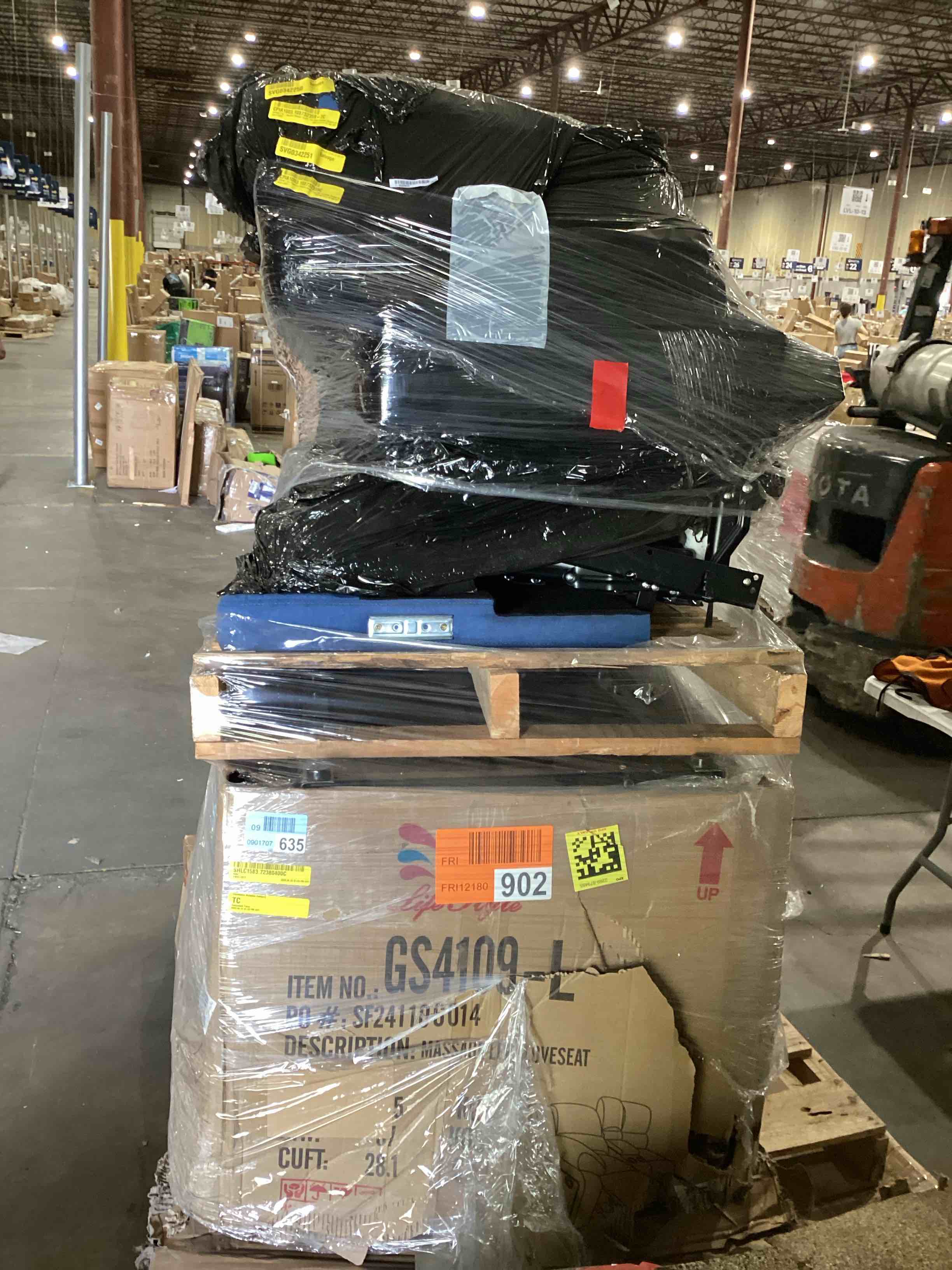 https://s3.amazonaws.com/lotting-images-prod/bidfta/PNK1922100_1757011305437.jpeg