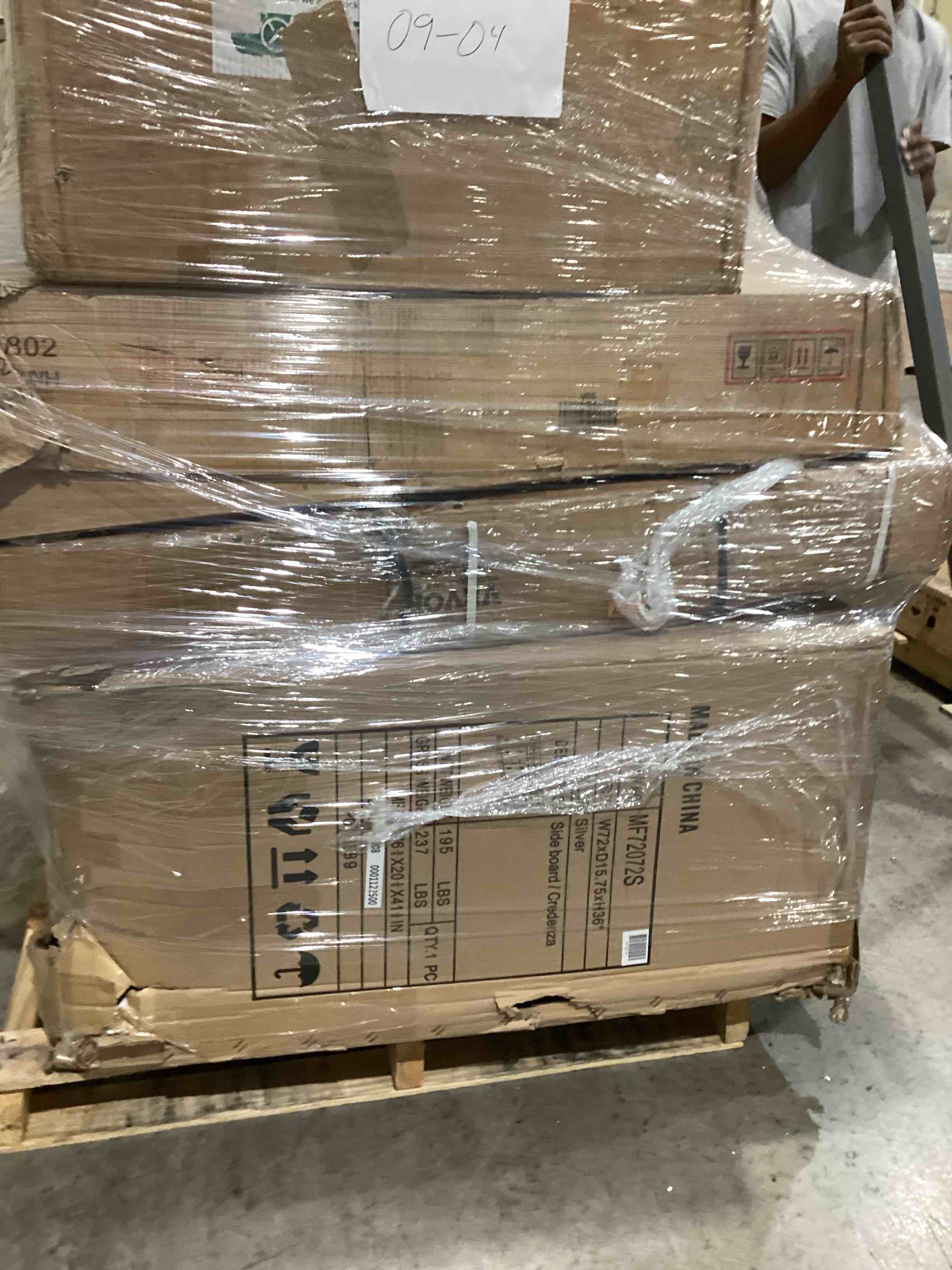 https://s3.amazonaws.com/lotting-images-prod/bidfta/PNK1922103_1757517523130.jpeg