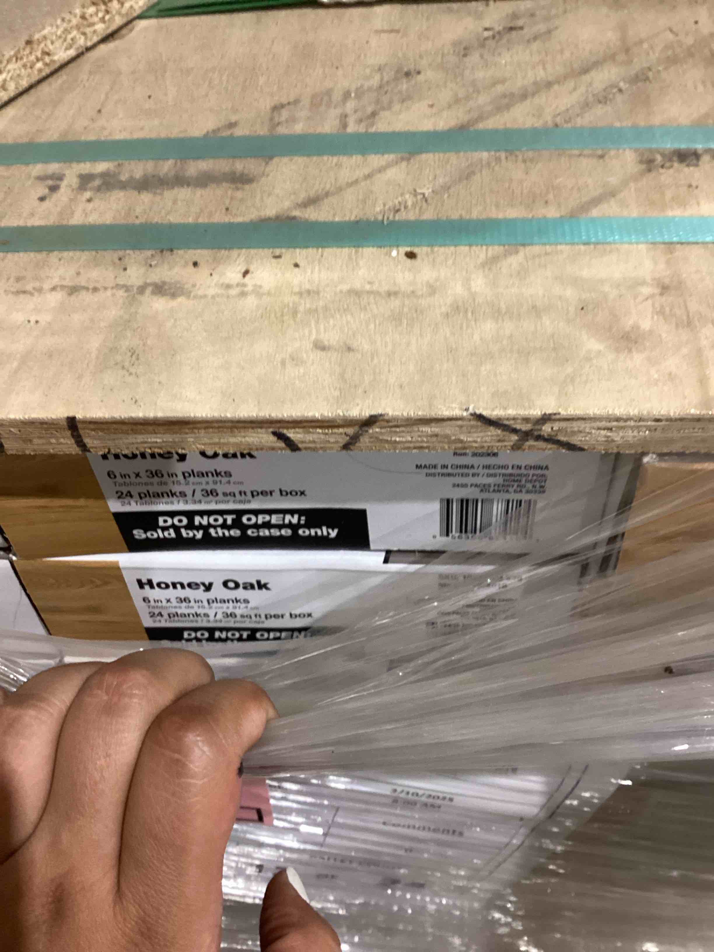 https://s3.amazonaws.com/lotting-images-prod/bidfta/PNK1922209_1757432158435.jpeg