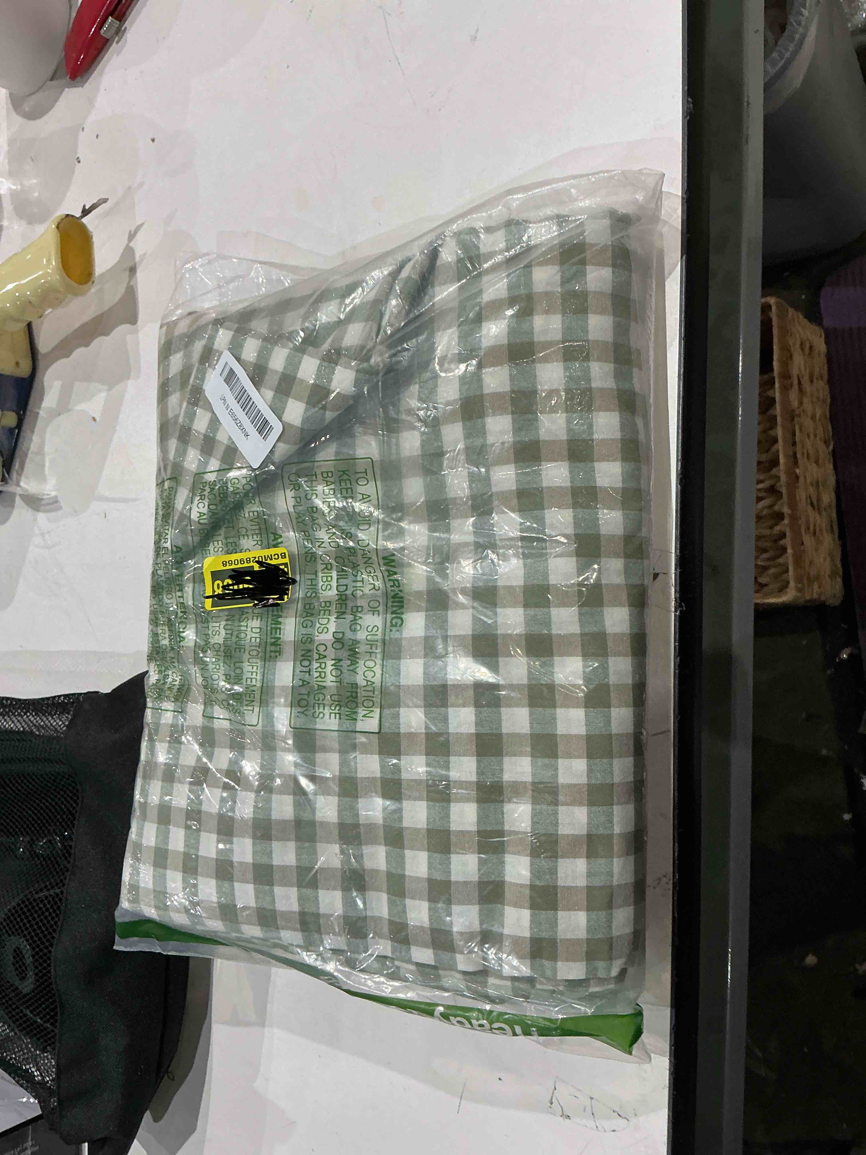 Condition photo showing As Is for lifetb green gingham twin sheets set, soft breathable 100% washed cotton green plaid bed sheets with 16” deep pocket, comfy durable vintage checkered gingham bedding farmhouse grid sheets set twin twin 02 green gingham
