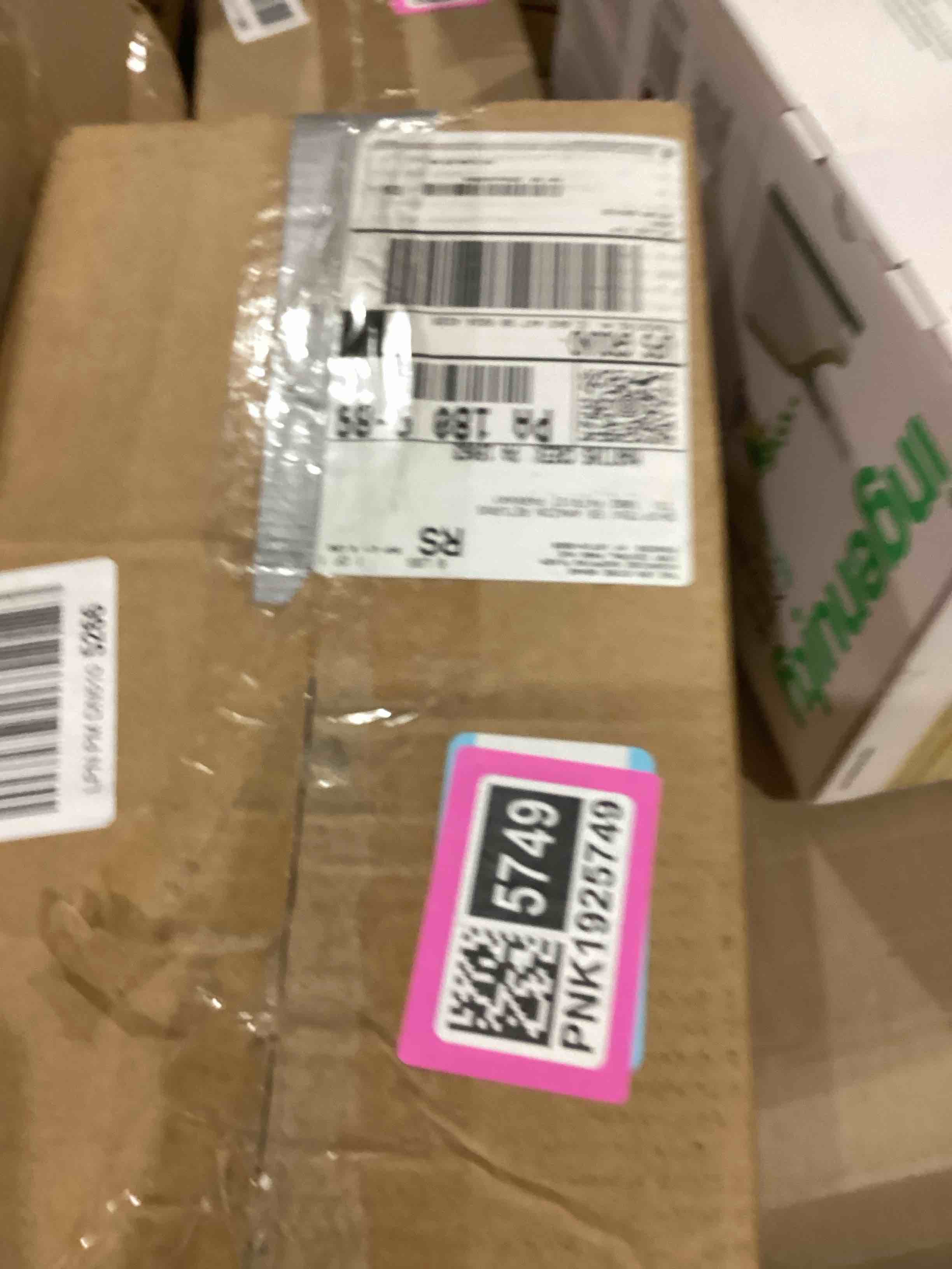 https://s3.amazonaws.com/lotting-images-prod/bidfta/PNK1925749_1746637849037.jpeg