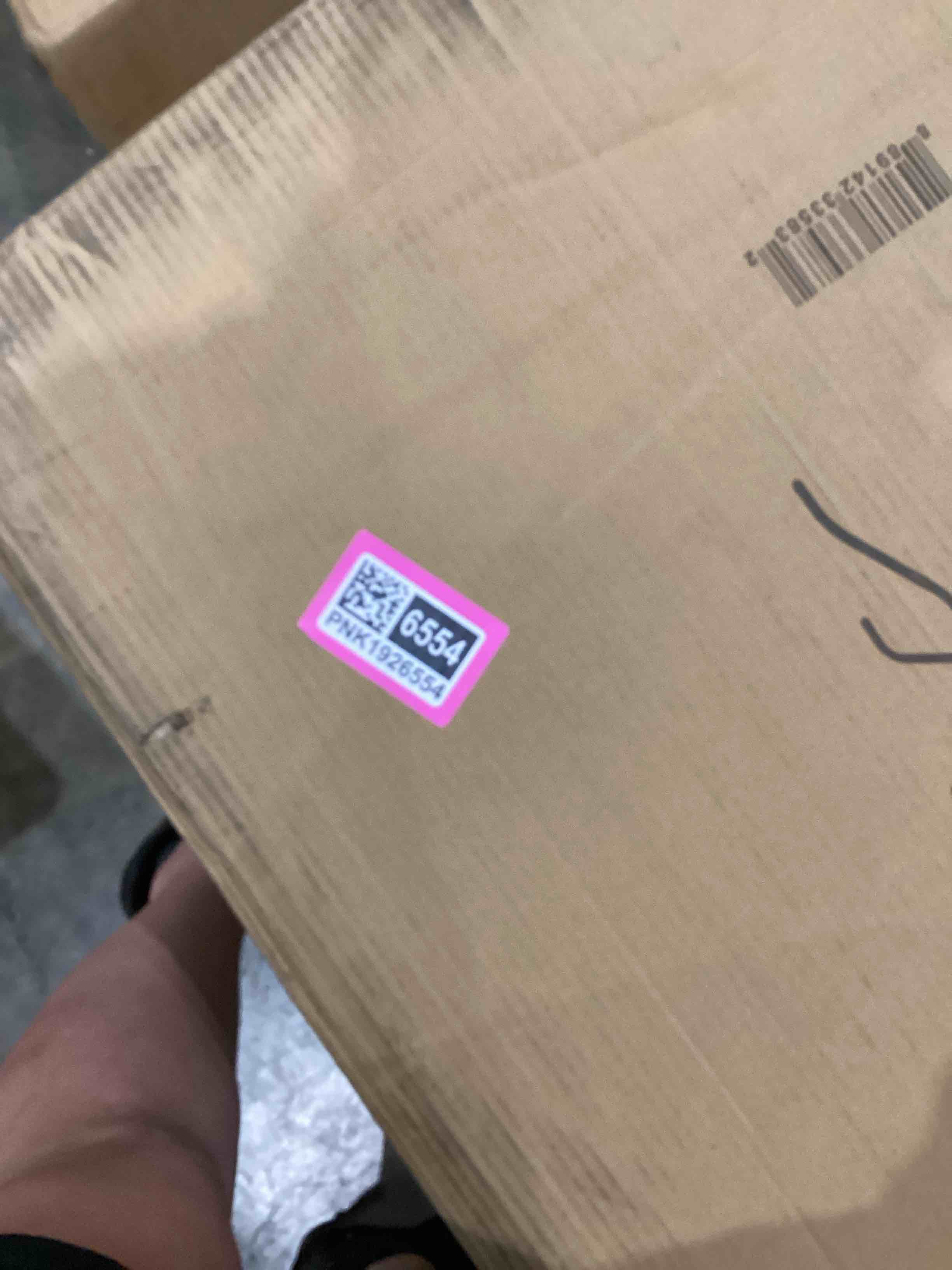 https://s3.amazonaws.com/lotting-images-prod/bidfta/PNK1926554_1747052331087.jpeg