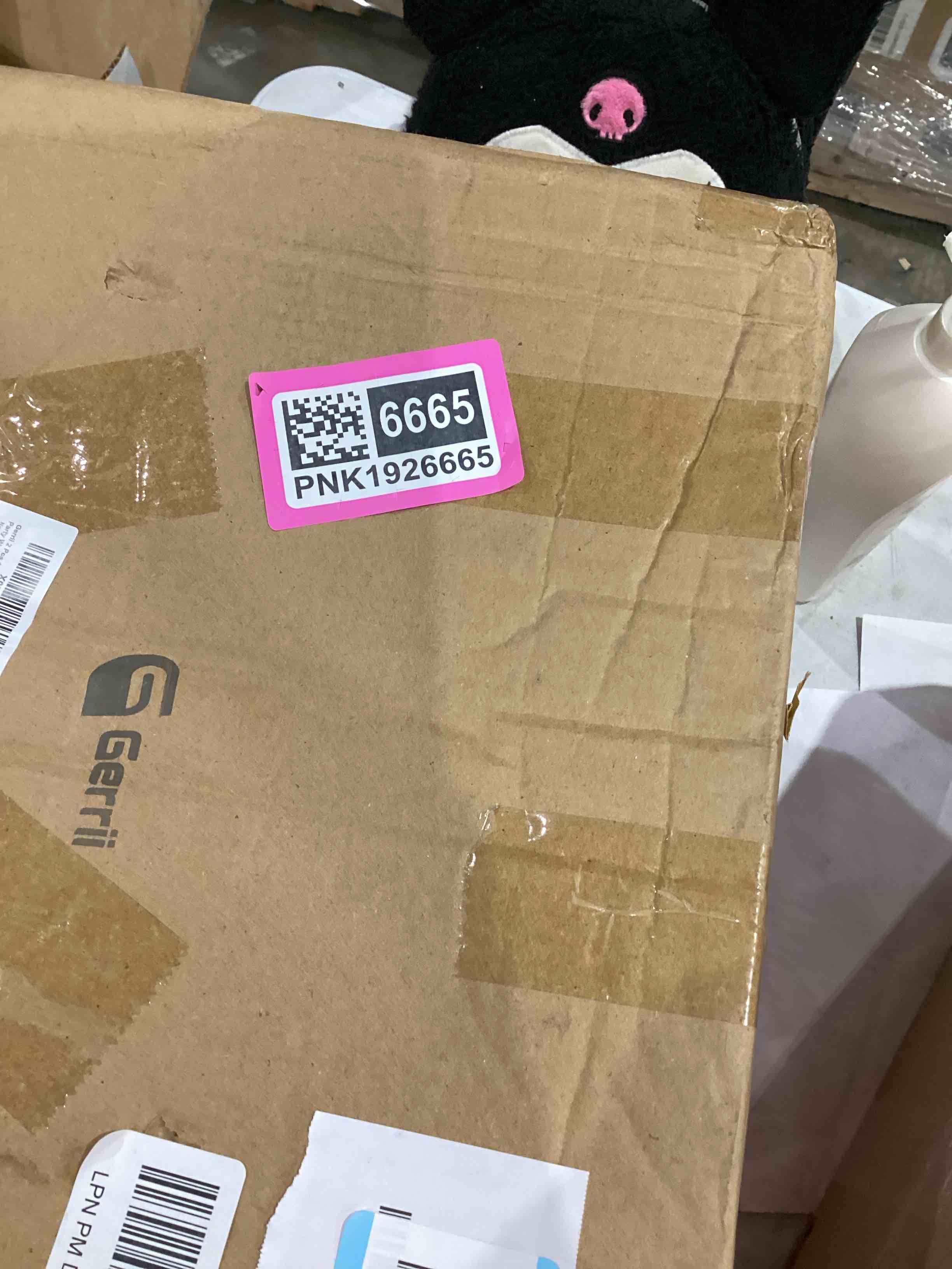 https://s3.amazonaws.com/lotting-images-prod/bidfta/PNK1926666_1747070325436.jpeg