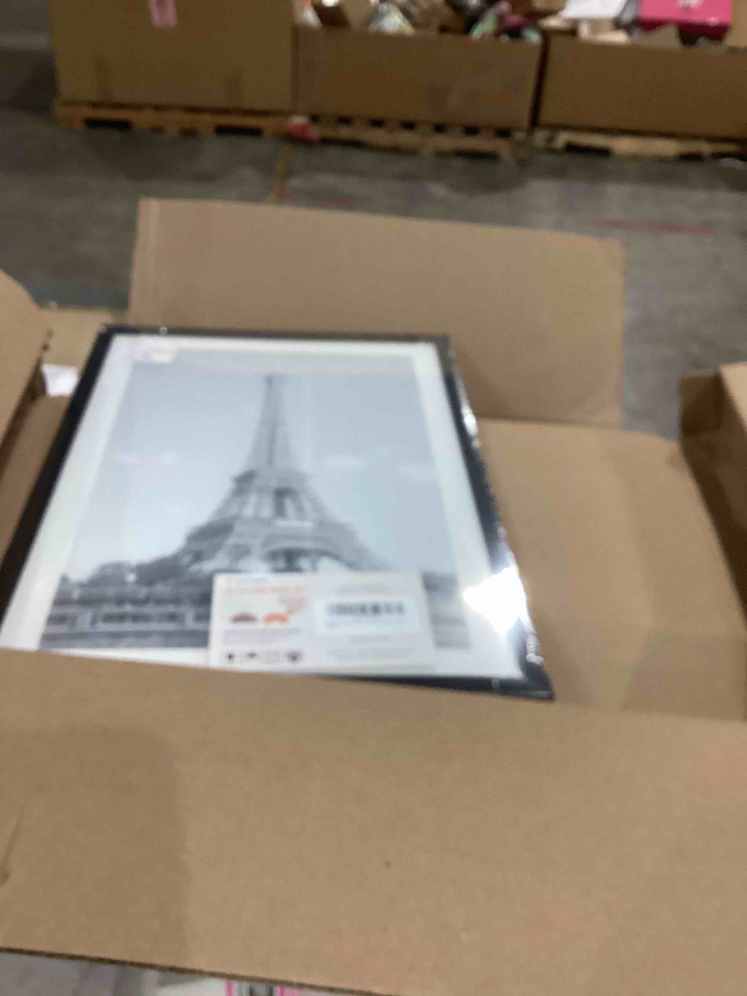 https://s3.amazonaws.com/lotting-images-prod/bidfta/PNK1926814_1747144918257.jpeg