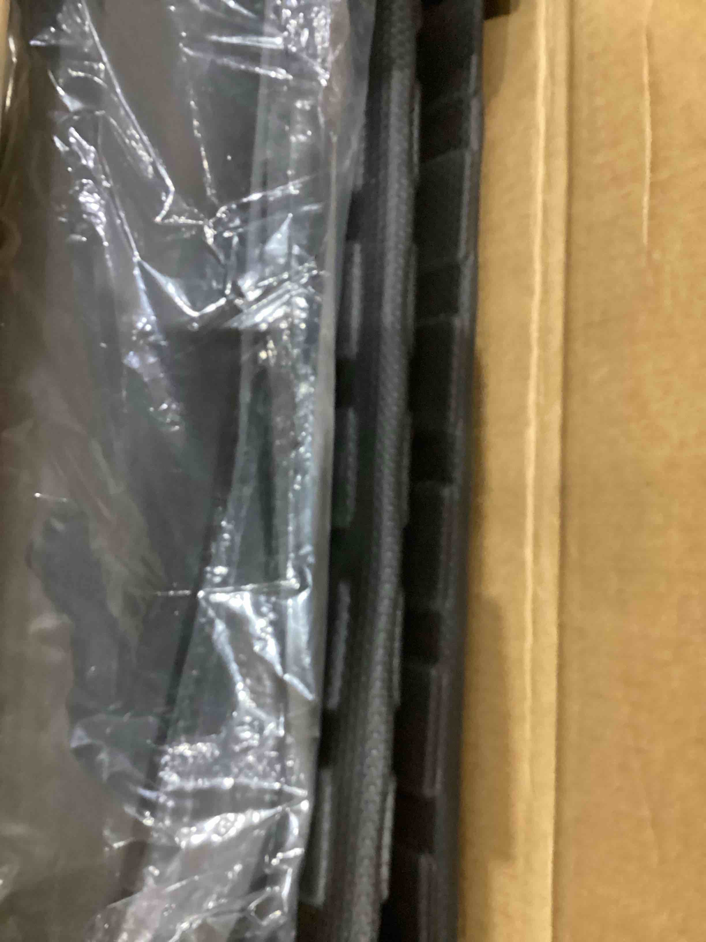 https://s3.amazonaws.com/lotting-images-prod/bidfta/PNK1926834_1747143558312.jpeg
