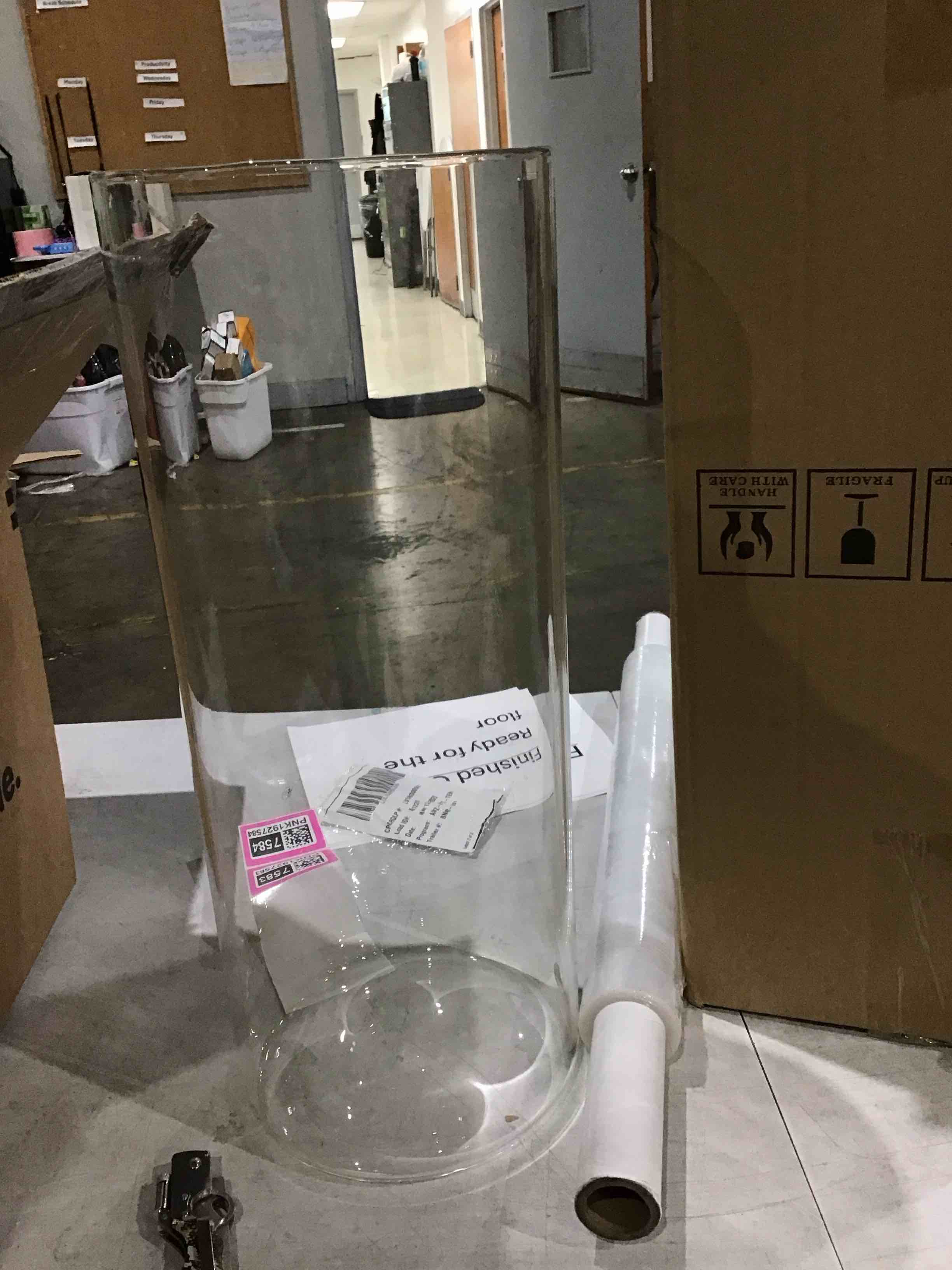 https://s3.amazonaws.com/lotting-images-prod/bidfta/PNK1927548_1747148192796.jpeg