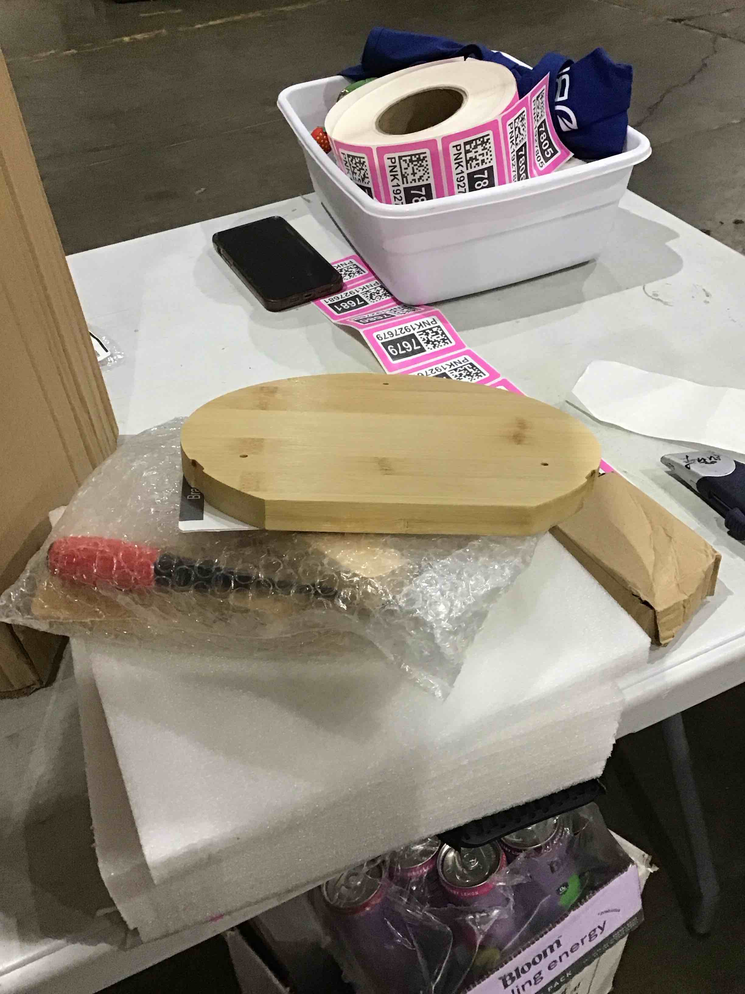 https://s3.amazonaws.com/lotting-images-prod/bidfta/PNK1927548_1747148196103.jpeg