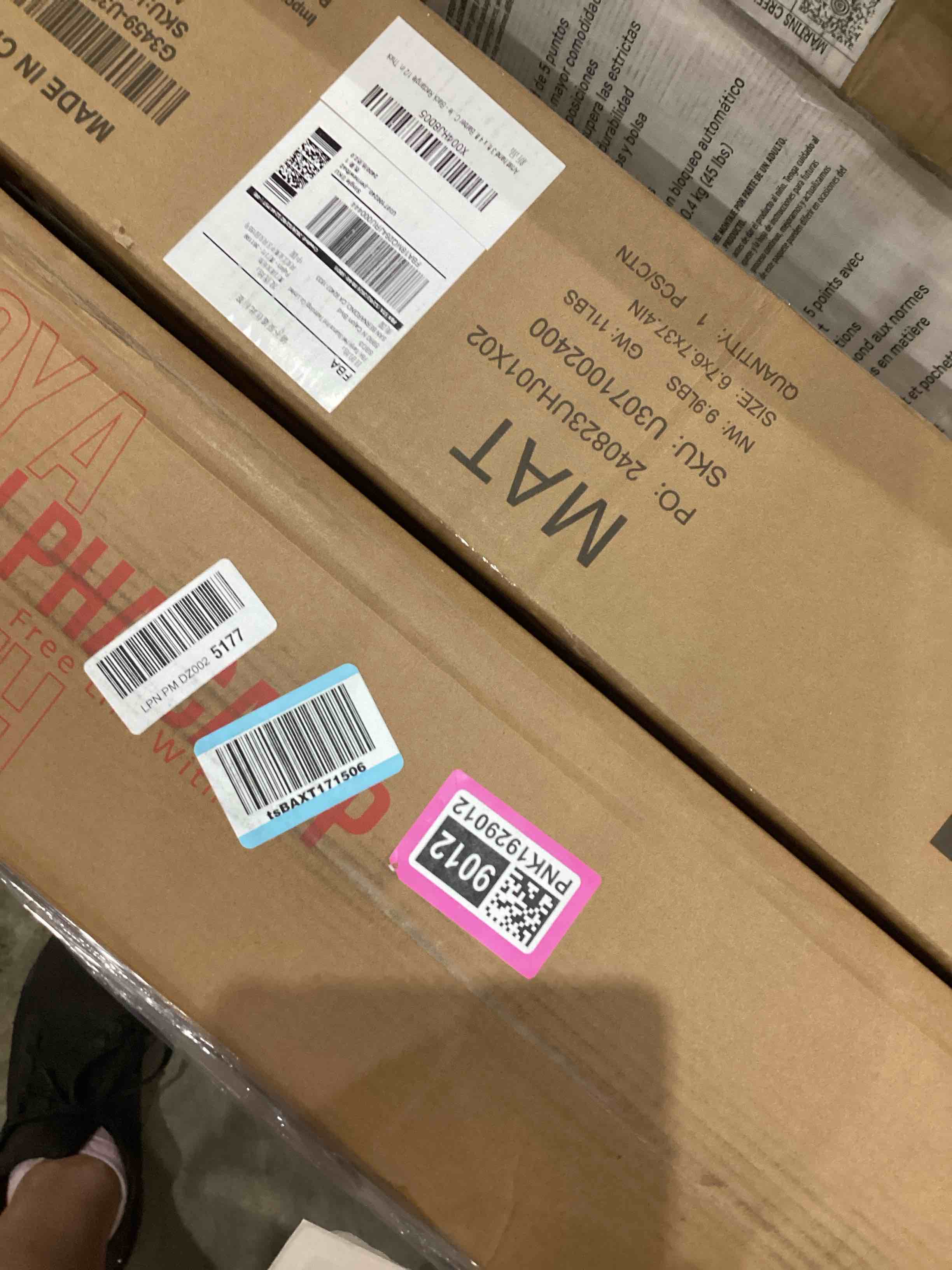 https://s3.amazonaws.com/lotting-images-prod/bidfta/PNK1929011_1748531427245.jpeg