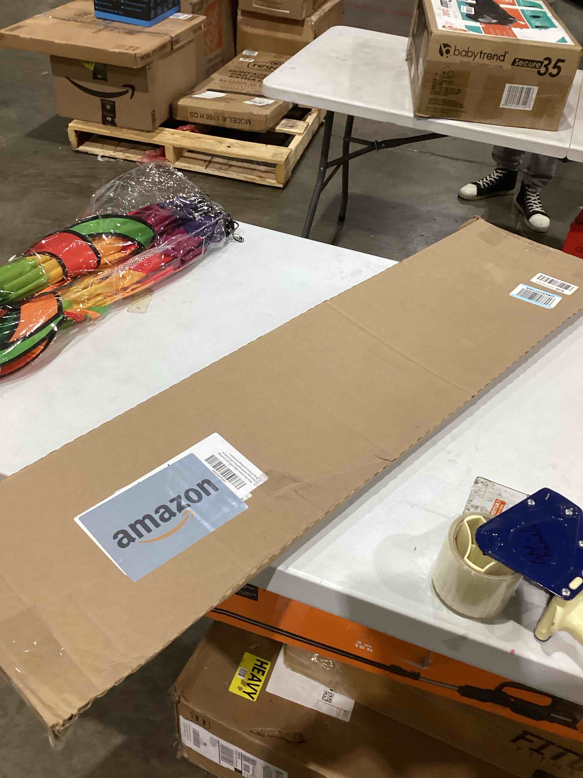 https://s3.amazonaws.com/lotting-images-prod/bidfta/PNK1929123_1748603921759.jpeg