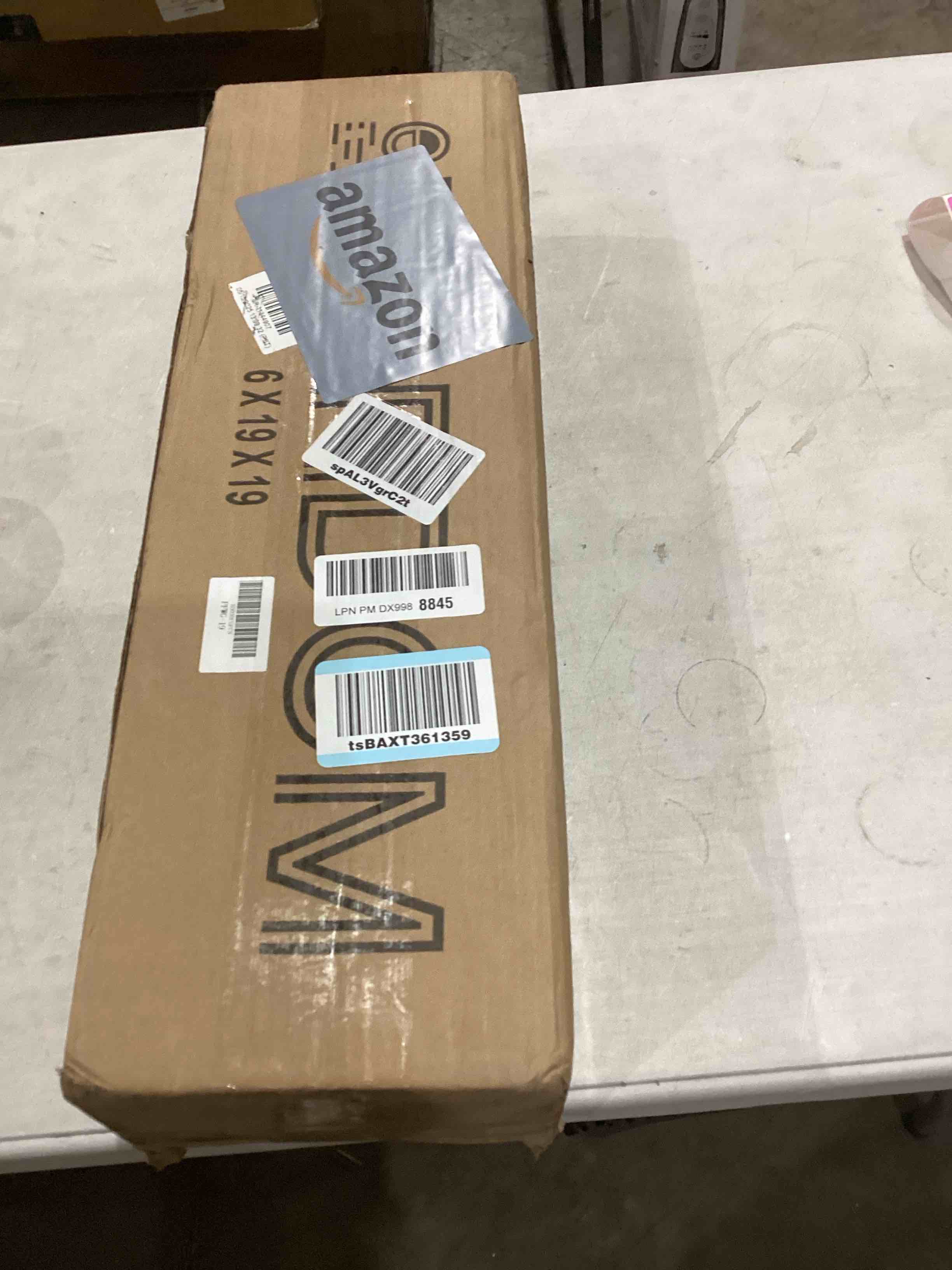 https://s3.amazonaws.com/lotting-images-prod/bidfta/PNK1929142_1748546225857.jpeg