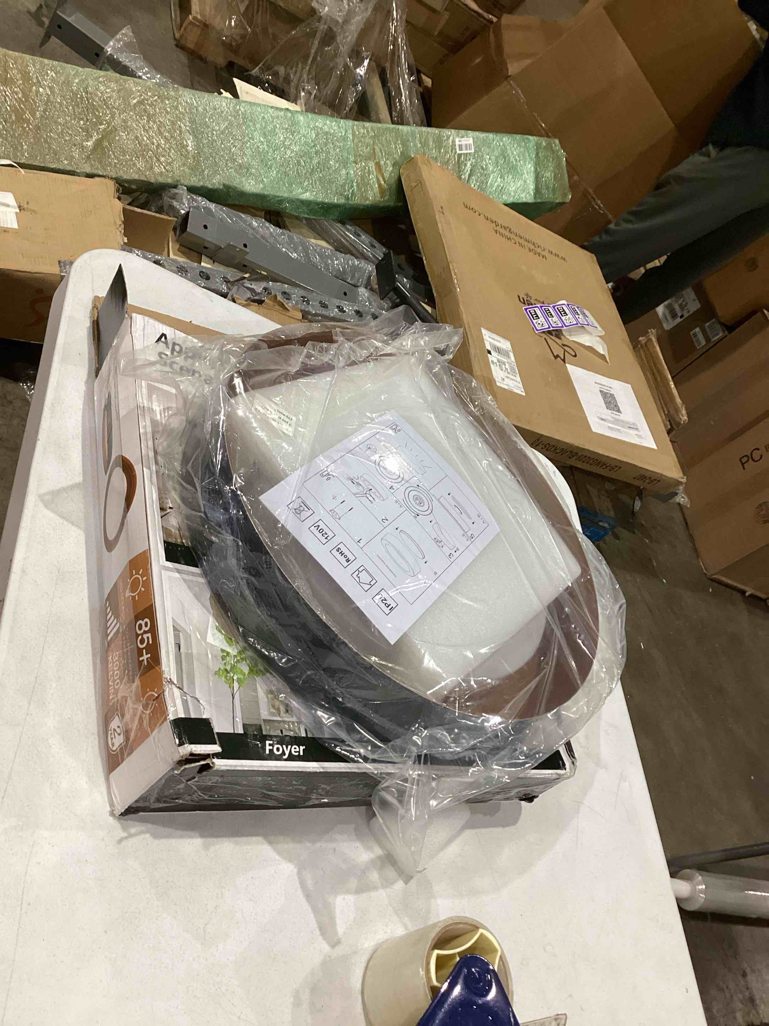 https://s3.amazonaws.com/lotting-images-prod/bidfta/PNK1929268_1748873846283.jpeg