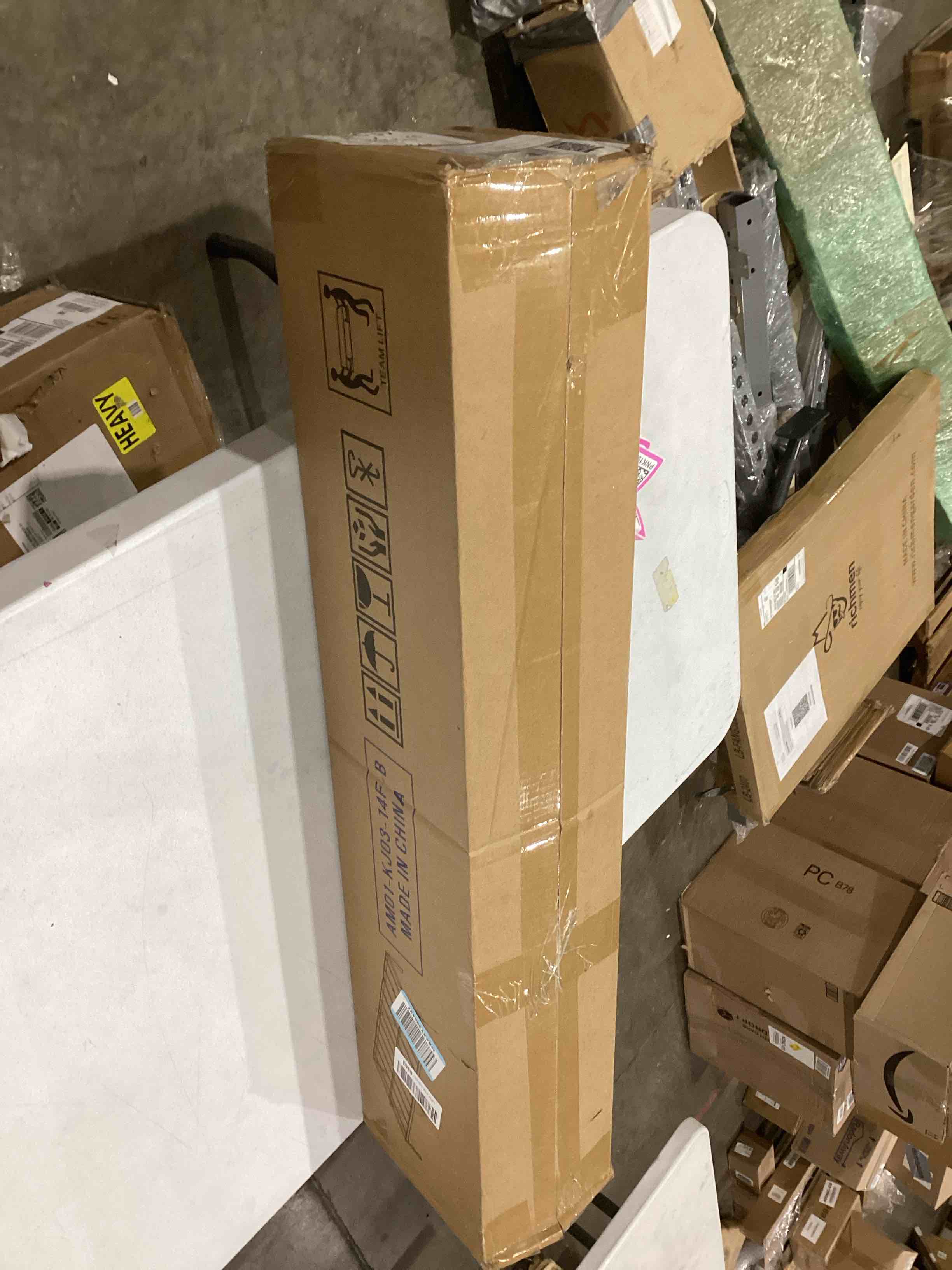 https://s3.amazonaws.com/lotting-images-prod/bidfta/PNK1929275_1748875099065.jpeg