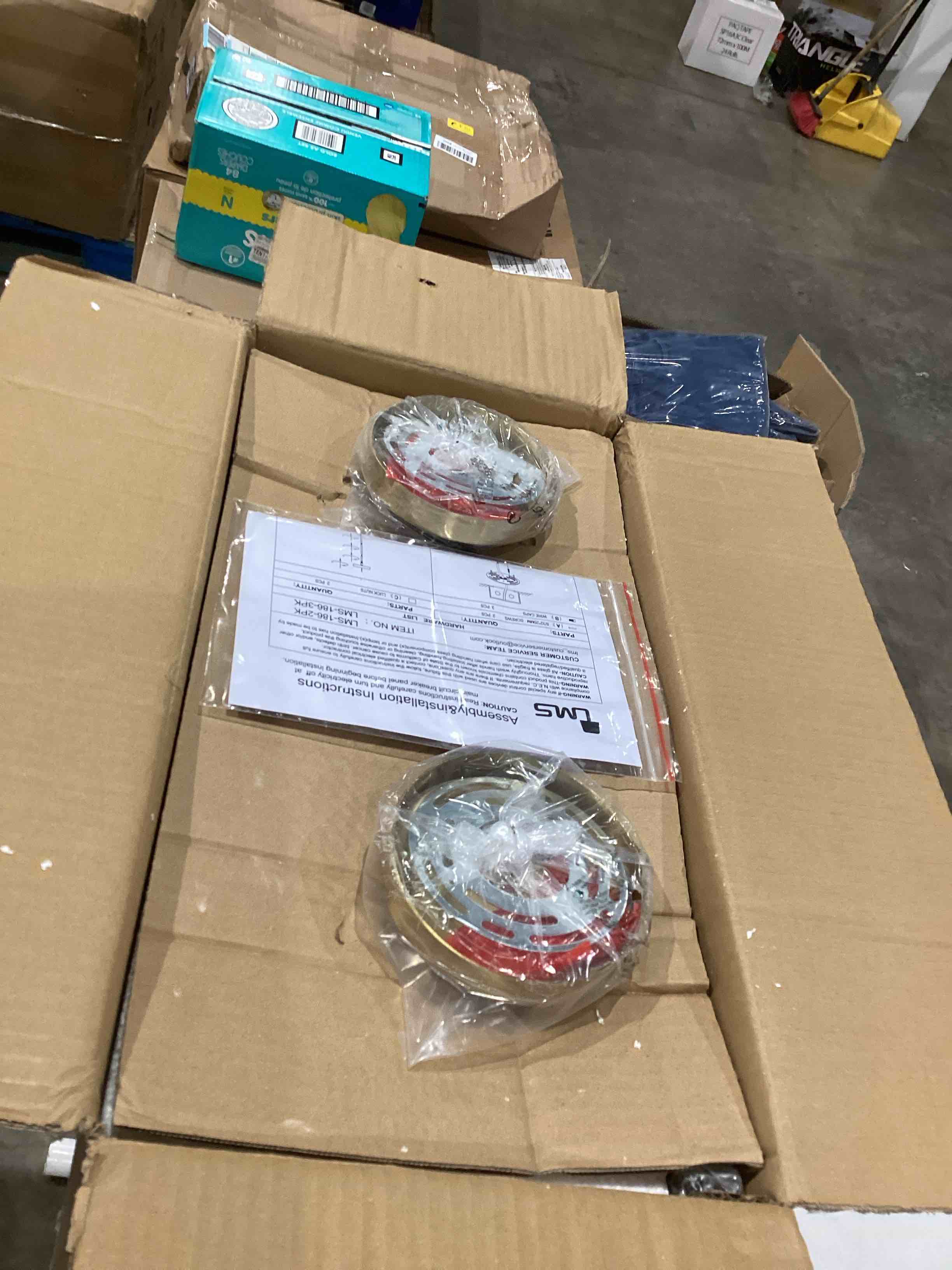https://s3.amazonaws.com/lotting-images-prod/bidfta/PNK1929402_1749036045499.jpeg