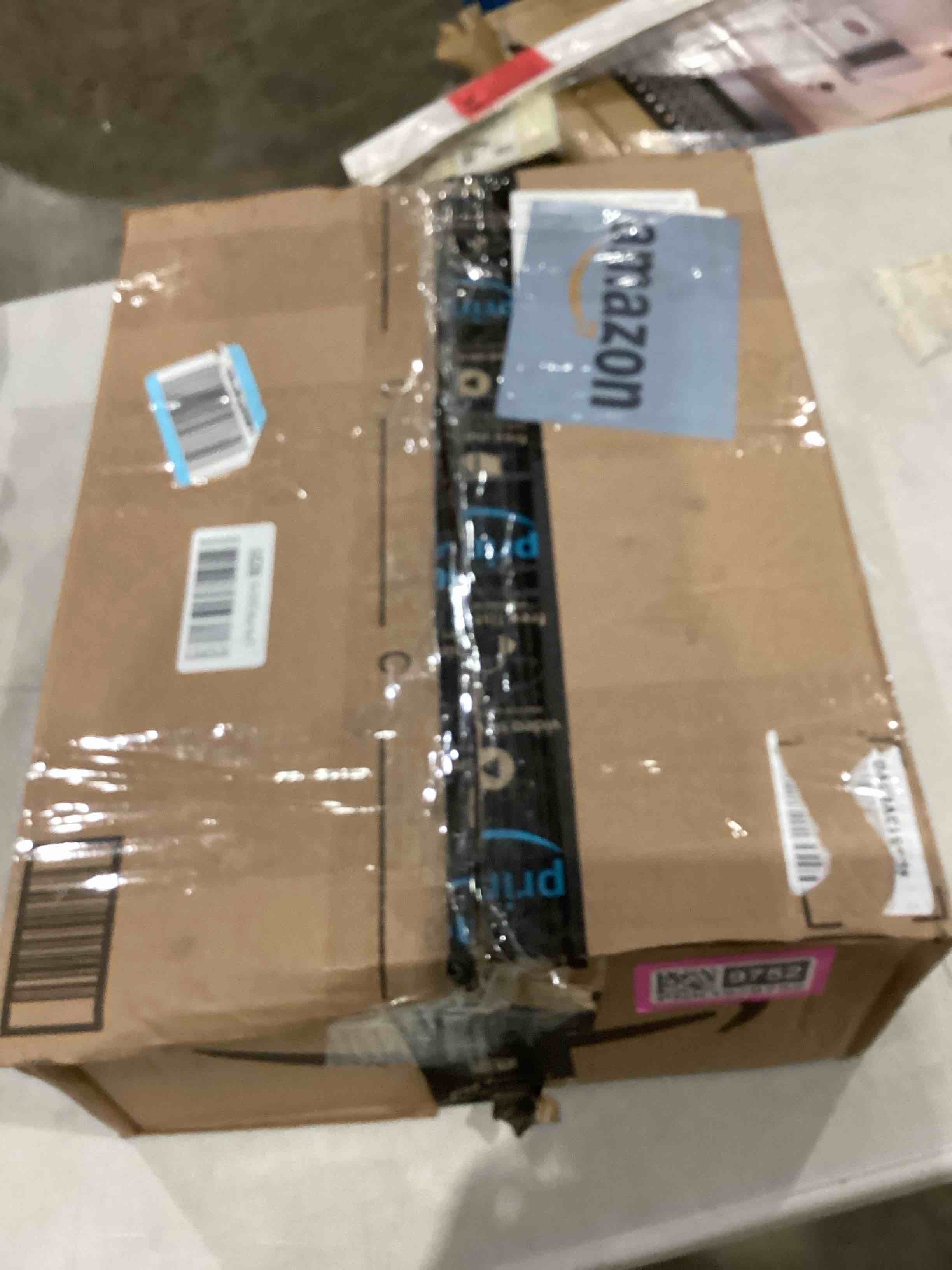 https://s3.amazonaws.com/lotting-images-prod/bidfta/PNK1929752_1752085888575.jpeg