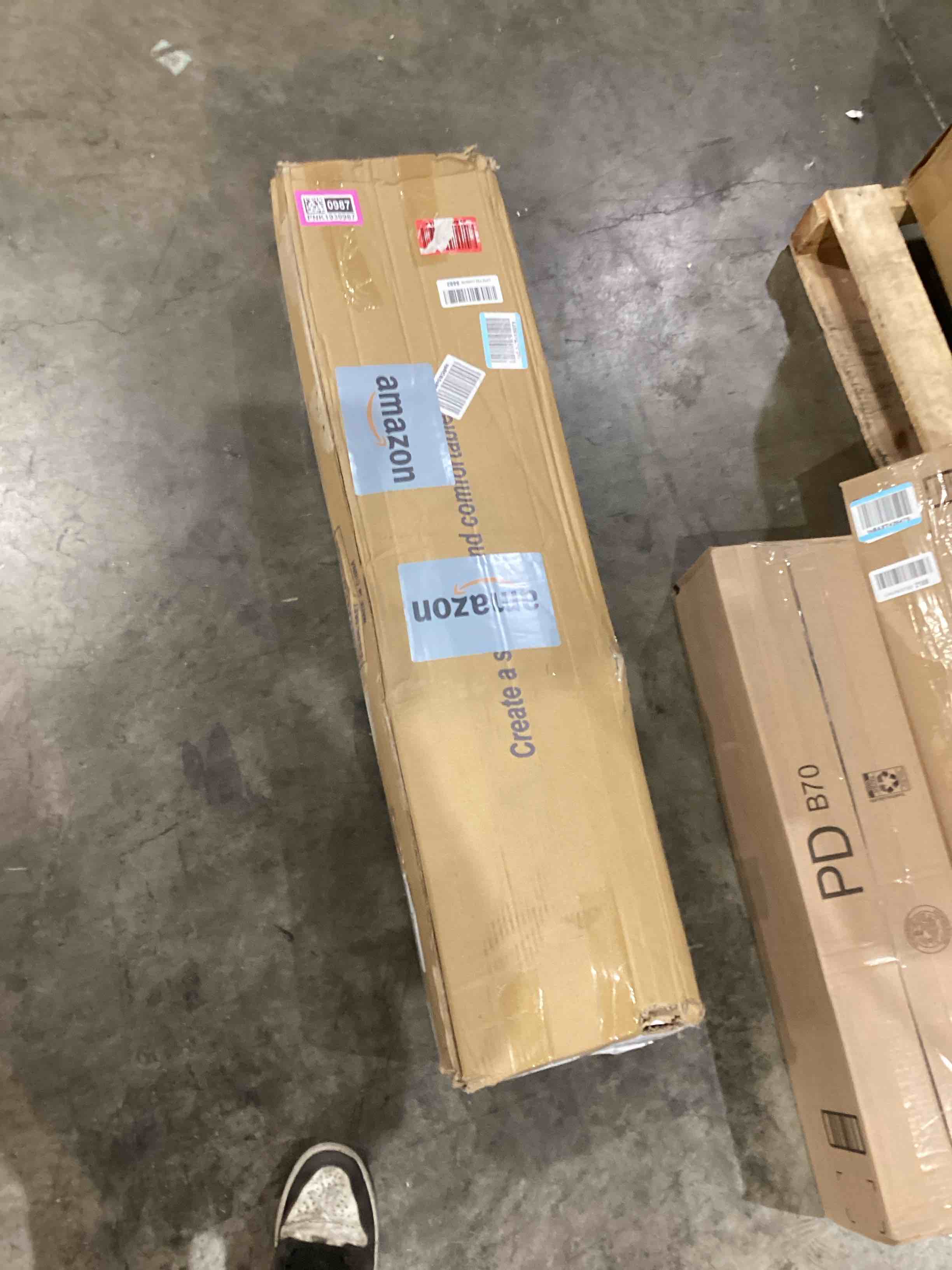 https://s3.amazonaws.com/lotting-images-prod/bidfta/PNK1930987_1744899233560.jpeg