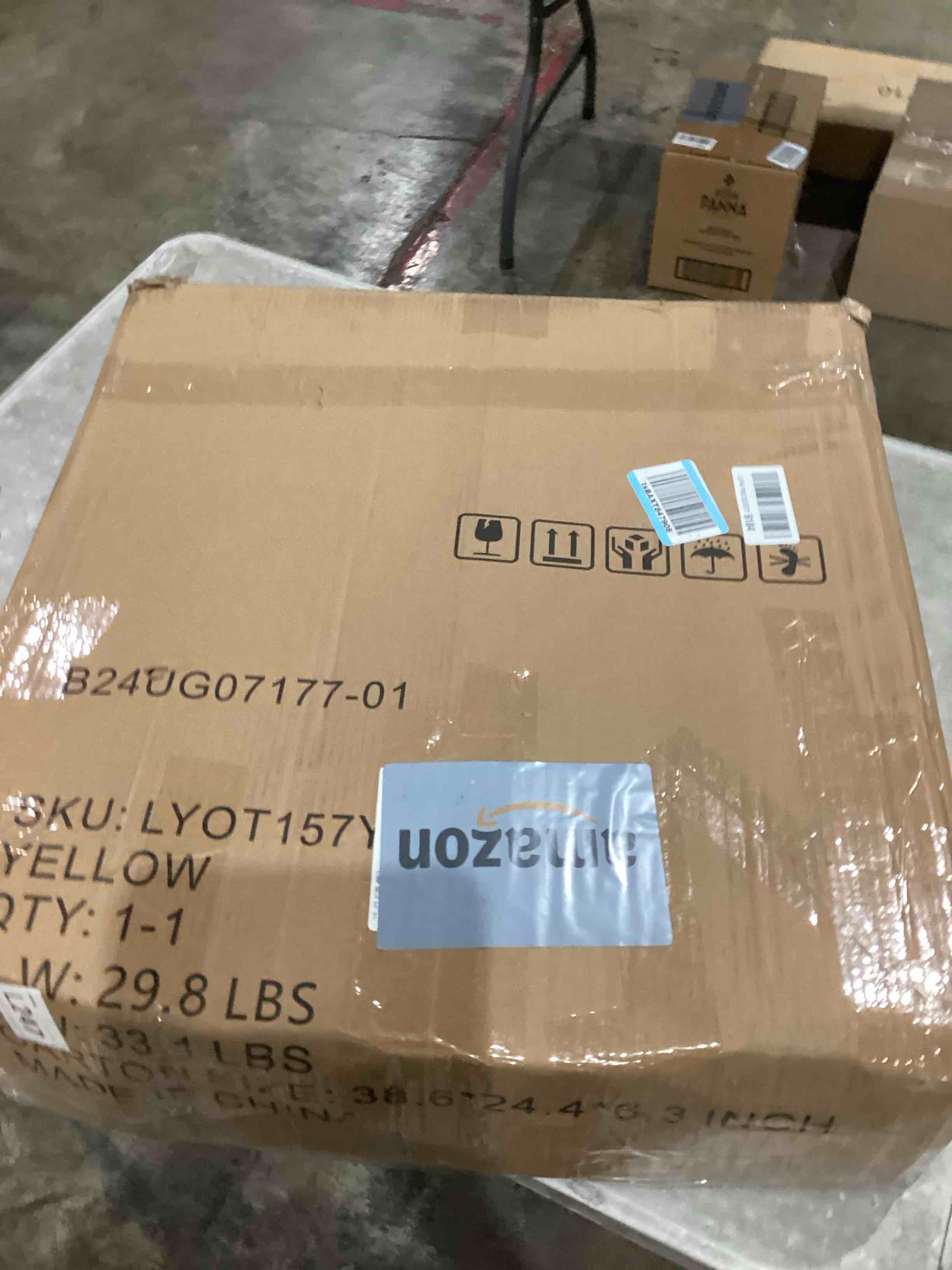 https://s3.amazonaws.com/lotting-images-prod/bidfta/PNK1931020_1744902226063.jpeg