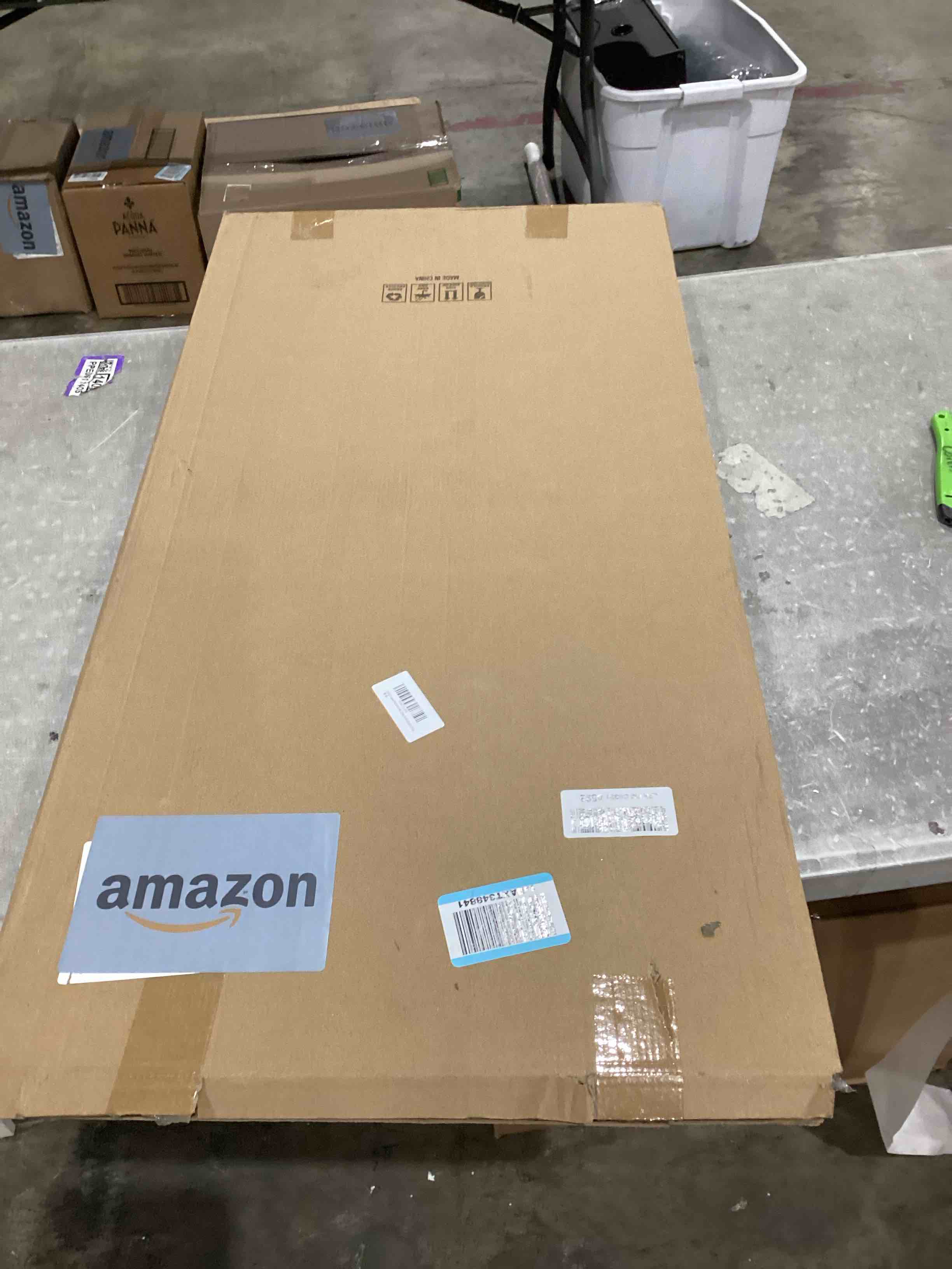 https://s3.amazonaws.com/lotting-images-prod/bidfta/PNK1931142_1744977419412.jpeg
