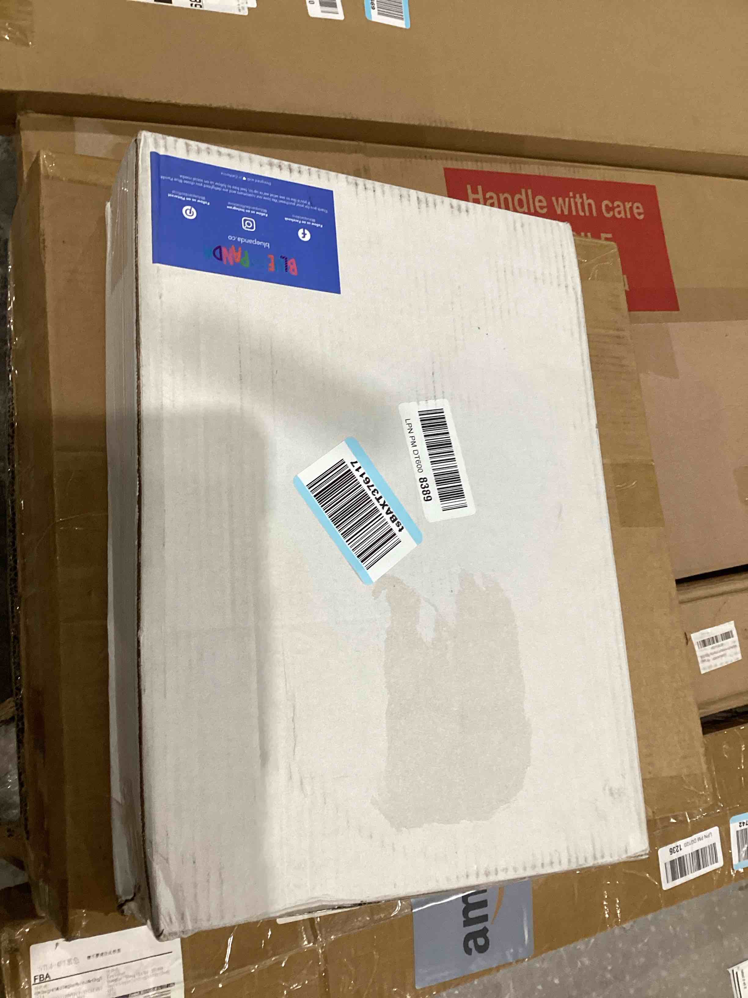 https://s3.amazonaws.com/lotting-images-prod/bidfta/PNK1931150_1744980604477.jpeg