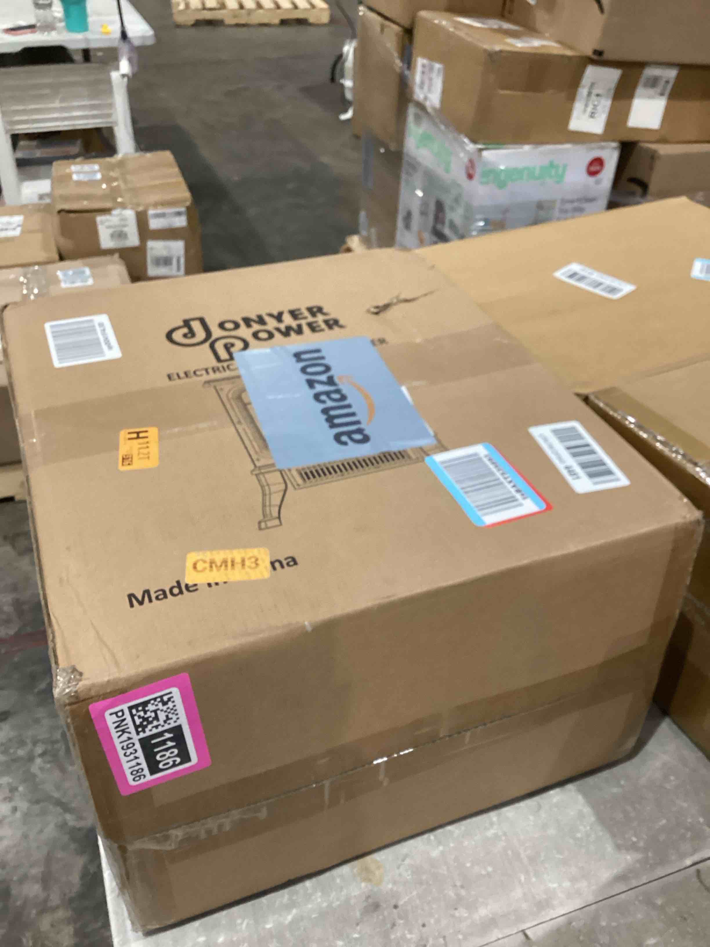 https://s3.amazonaws.com/lotting-images-prod/bidfta/PNK1931186_1744991228285.jpeg