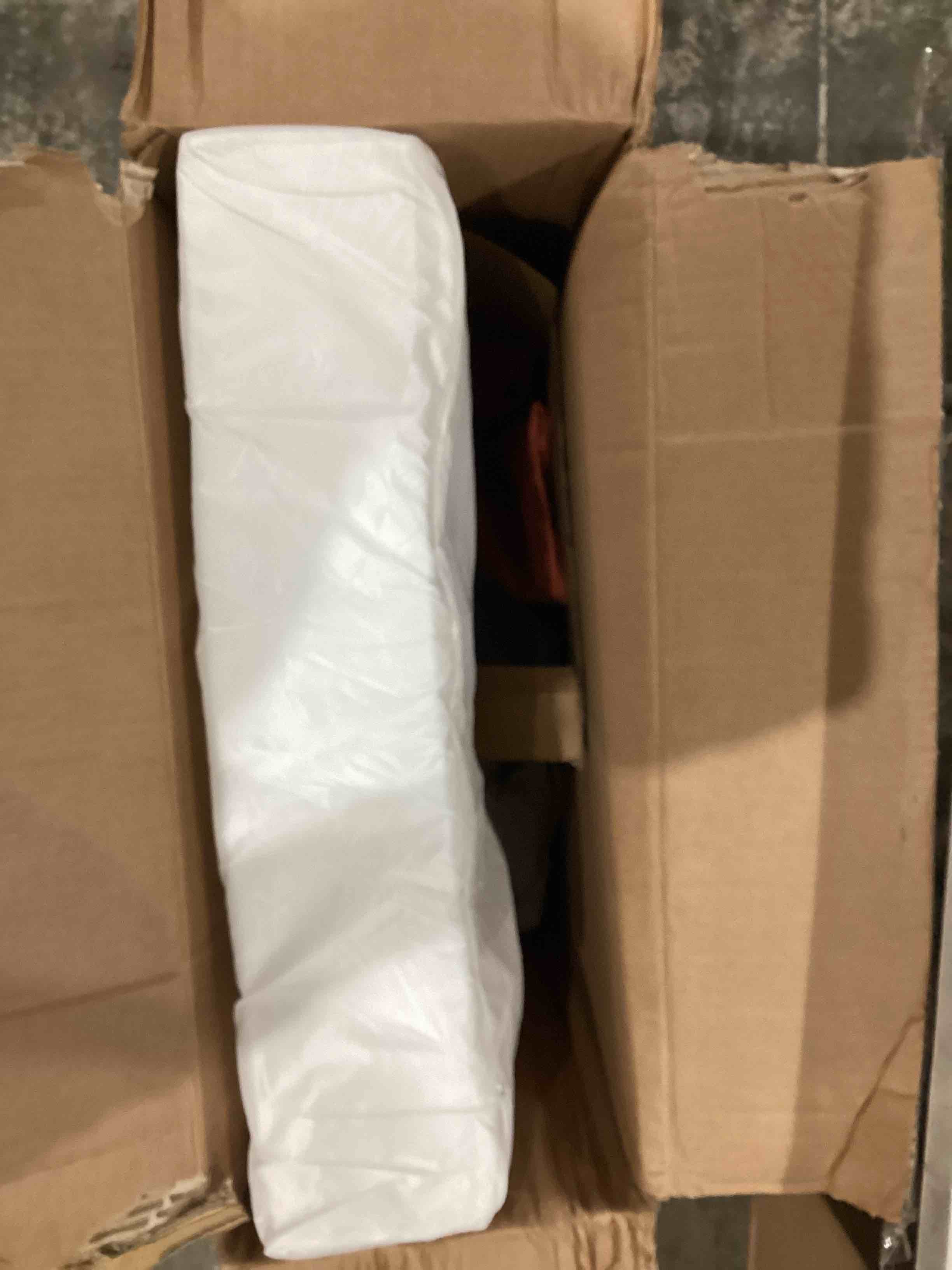 https://s3.amazonaws.com/lotting-images-prod/bidfta/PNK1931308_1745417673585.jpeg