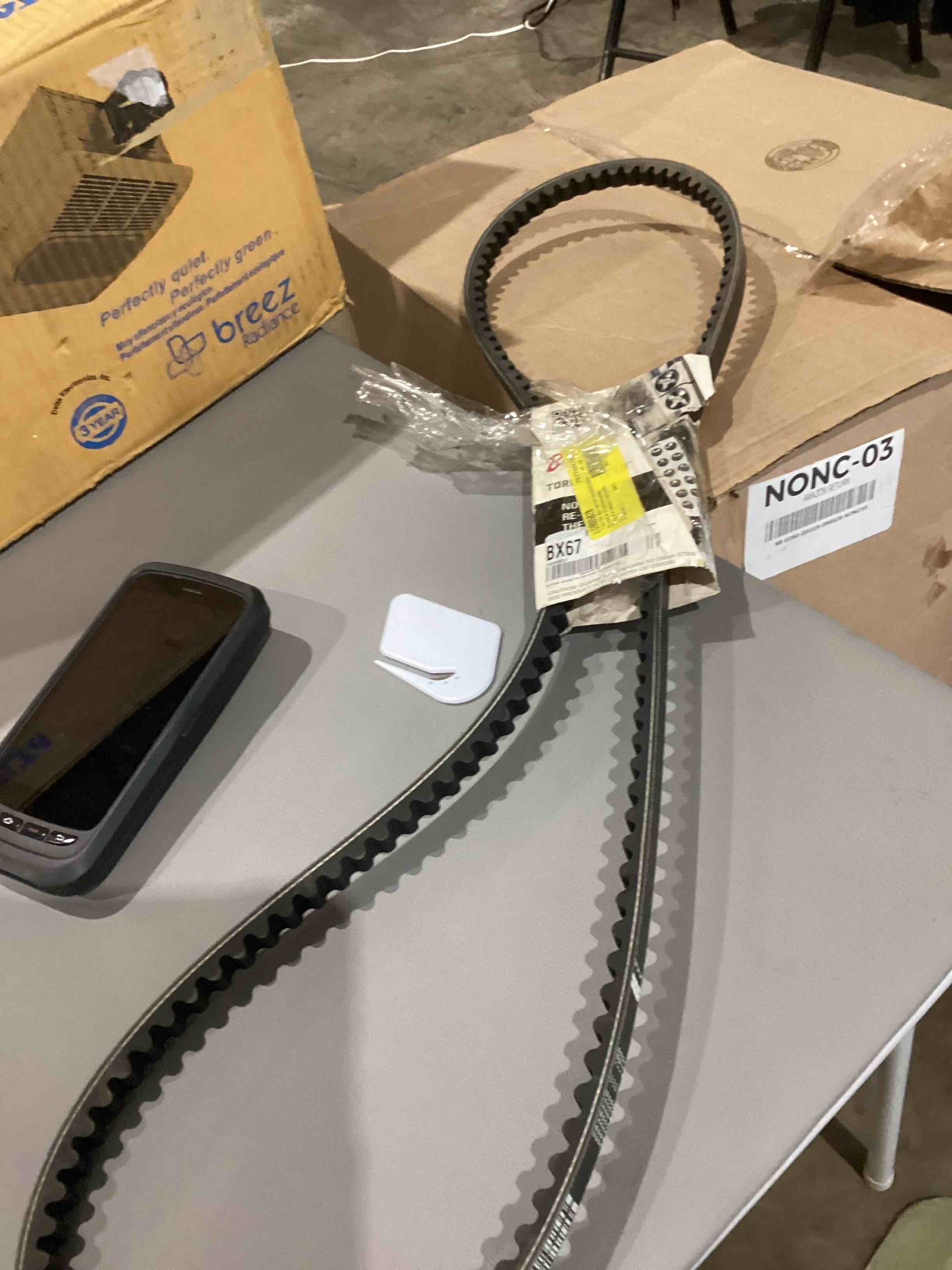 https://s3.amazonaws.com/lotting-images-prod/bidfta/PNK1931395_1747318949886.jpeg