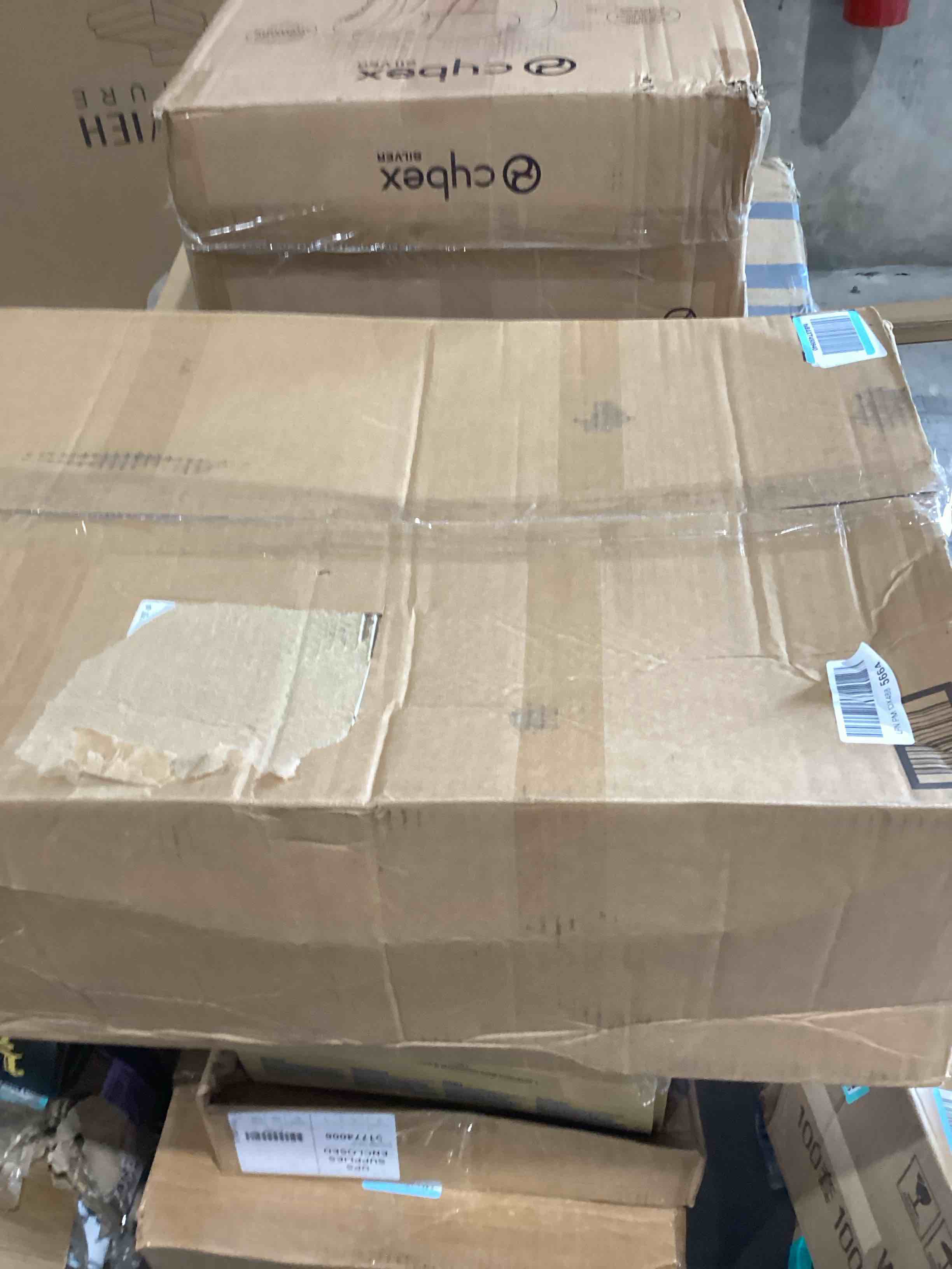 https://s3.amazonaws.com/lotting-images-prod/bidfta/PNK1931775_1749652340232.jpeg