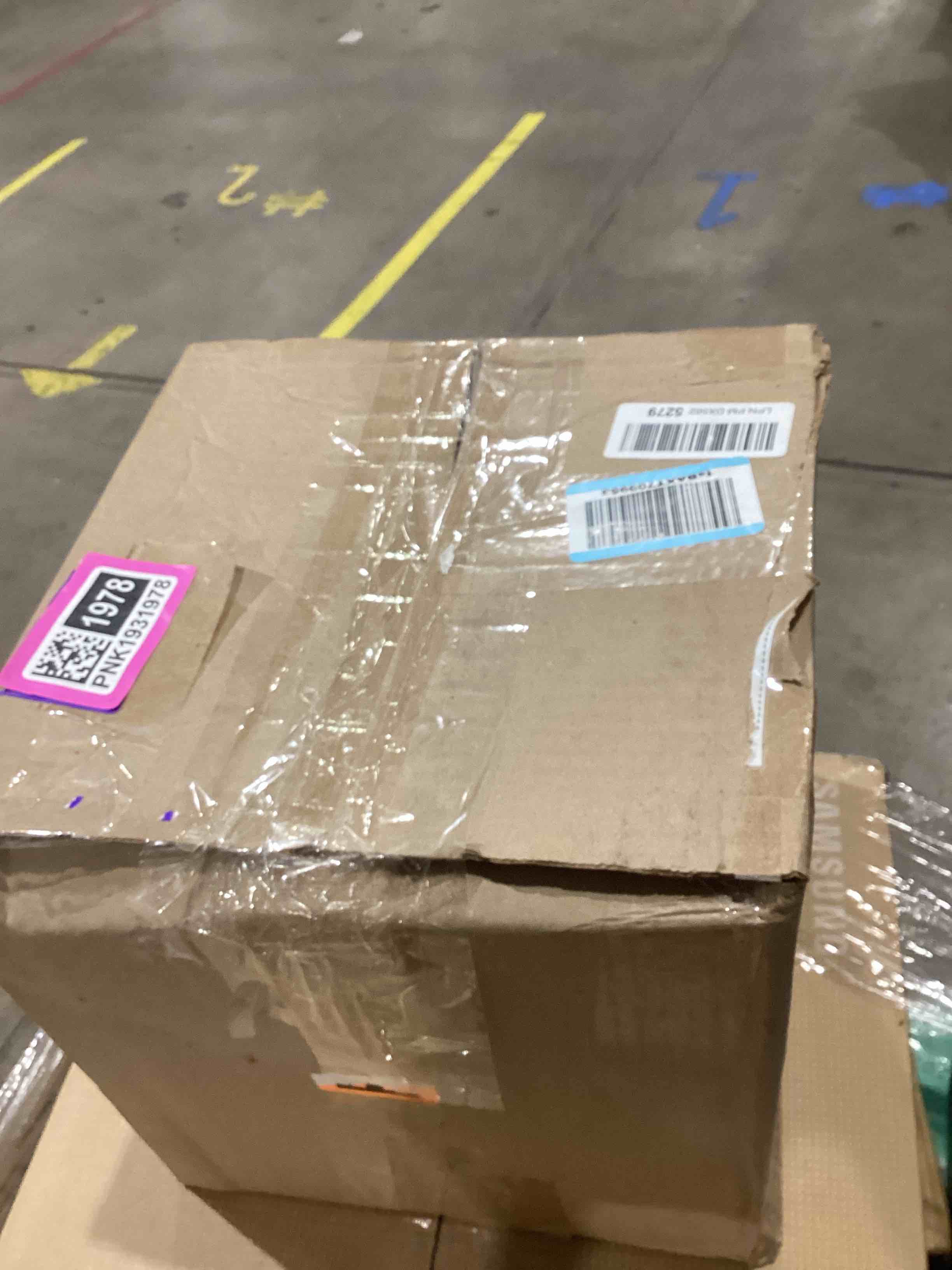 https://s3.amazonaws.com/lotting-images-prod/bidfta/PNK1931978_1751382425220.jpeg