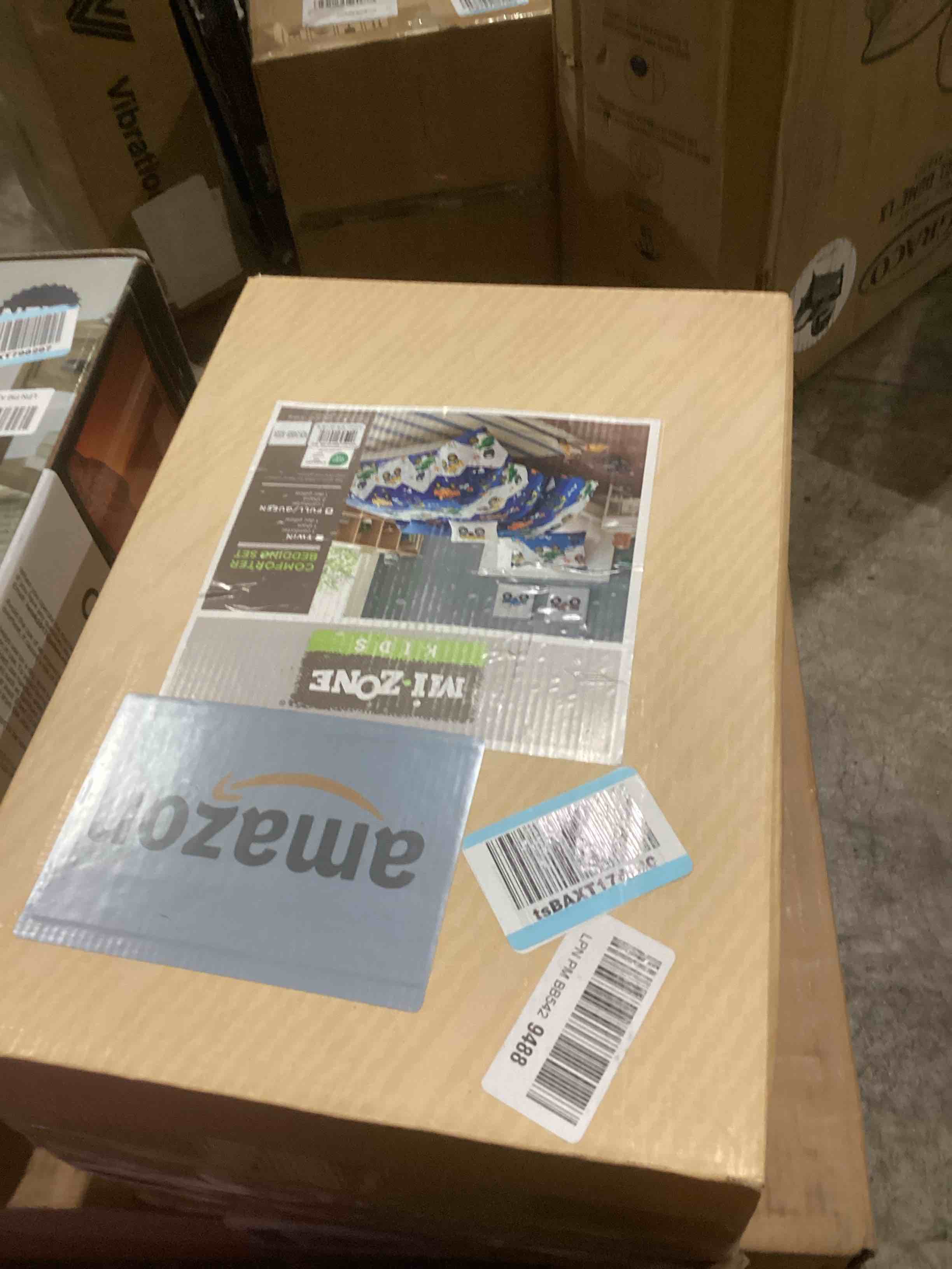 https://s3.amazonaws.com/lotting-images-prod/bidfta/PNK1933645_1740075535521.jpeg