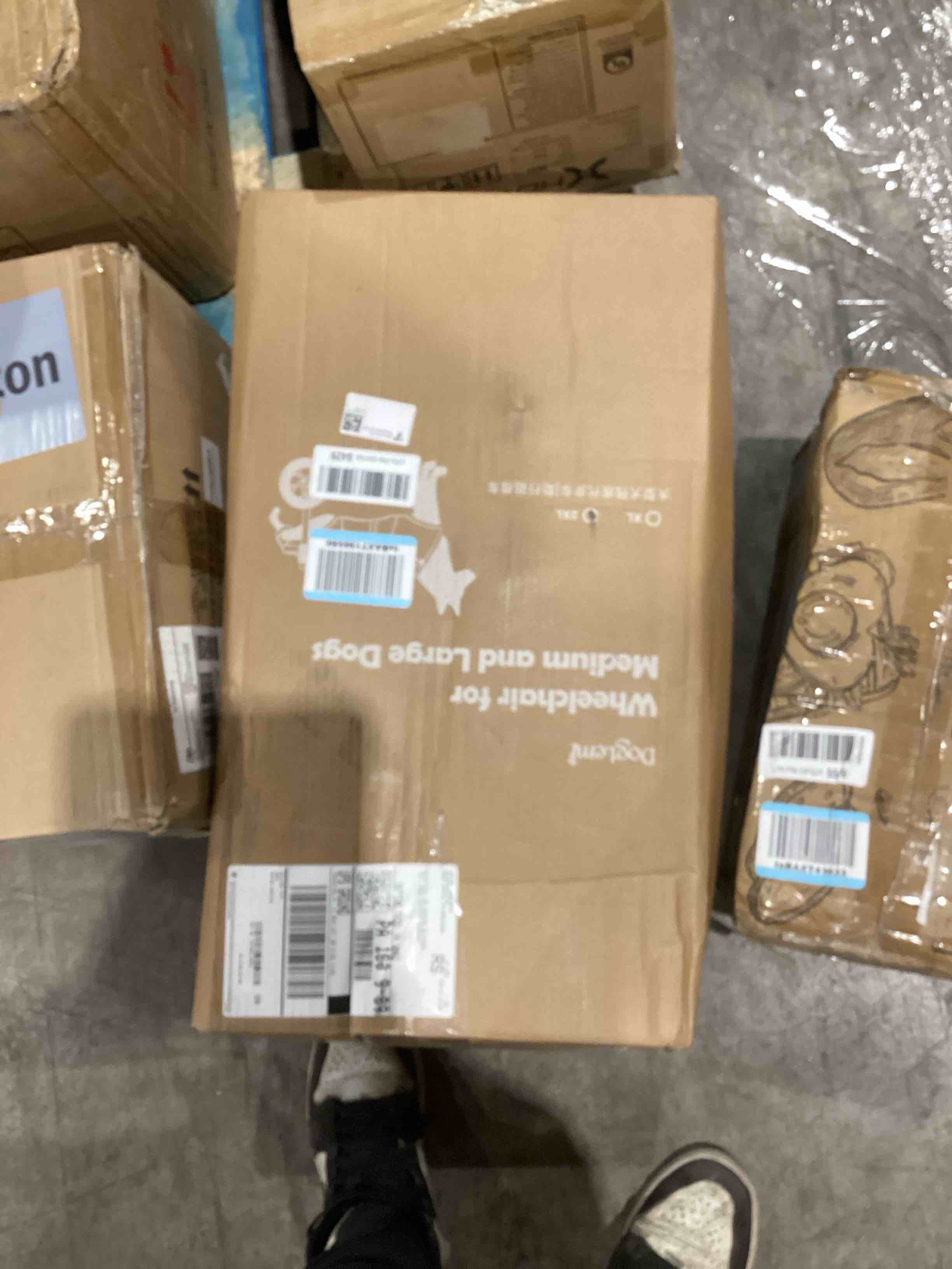 https://s3.amazonaws.com/lotting-images-prod/bidfta/PNK1933986_1740172213986.jpeg
