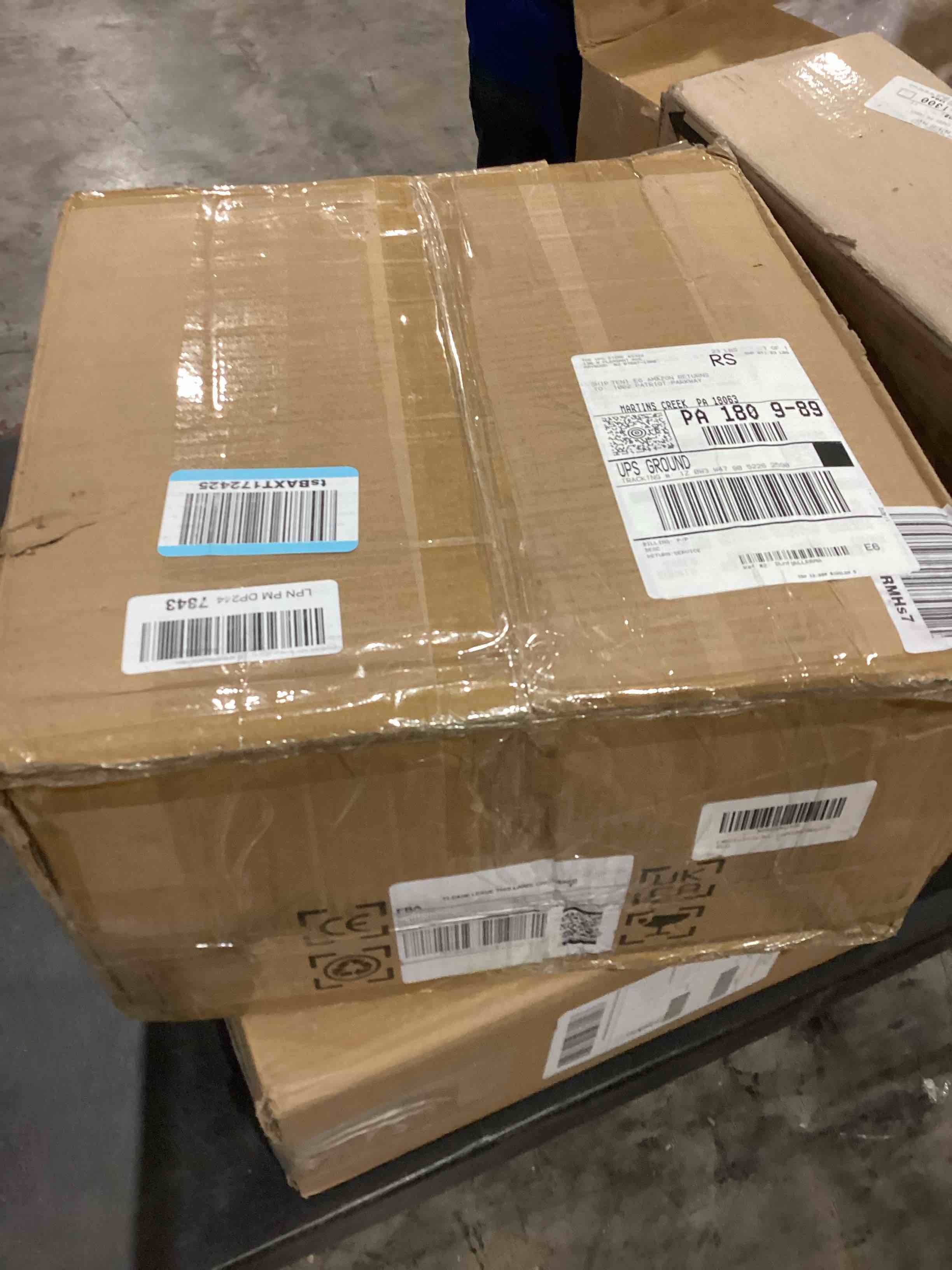 https://s3.amazonaws.com/lotting-images-prod/bidfta/PNK1935039_1741017515405.jpeg