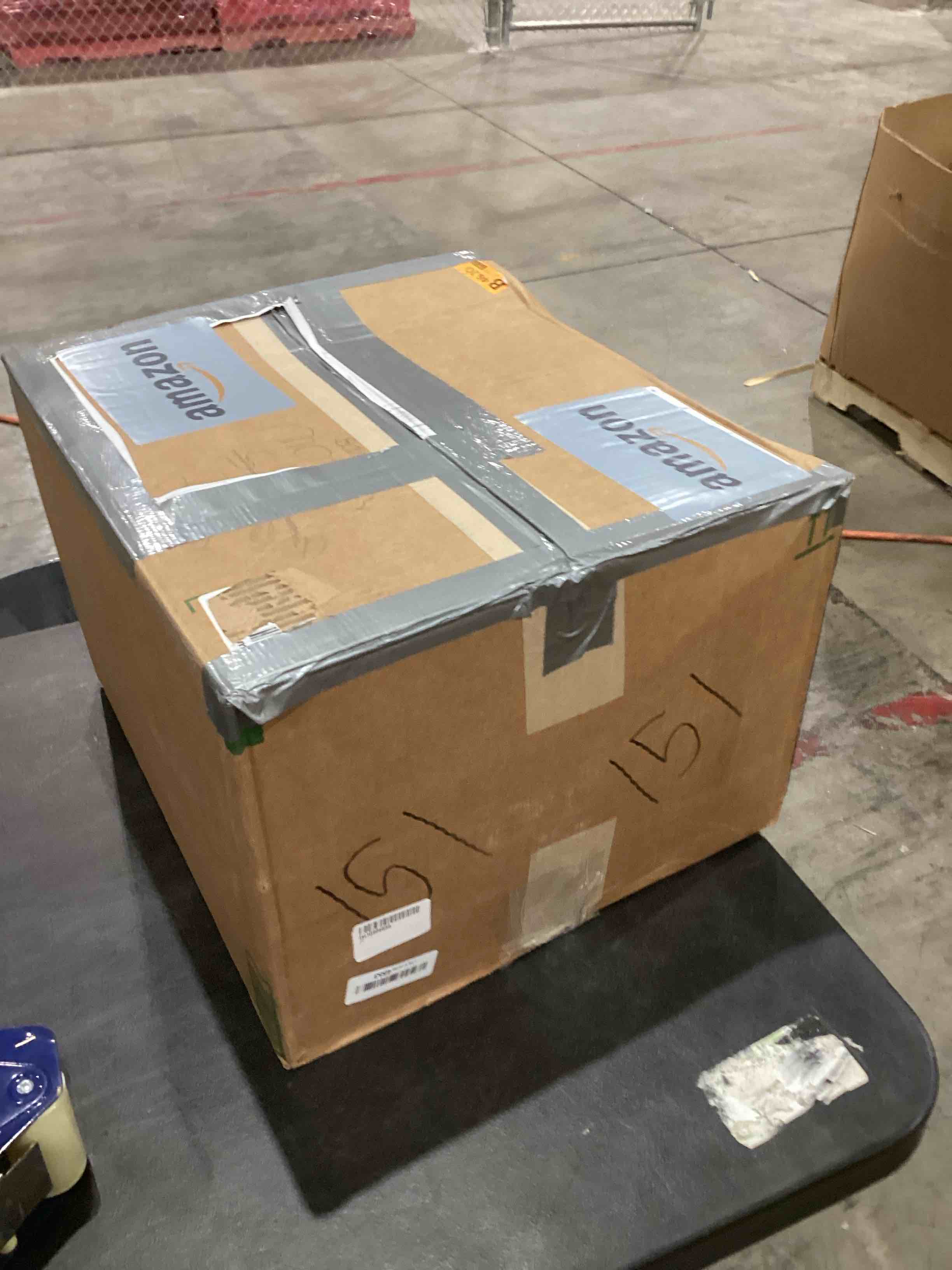 https://s3.amazonaws.com/lotting-images-prod/bidfta/PNK1935636_1741285175197.jpeg