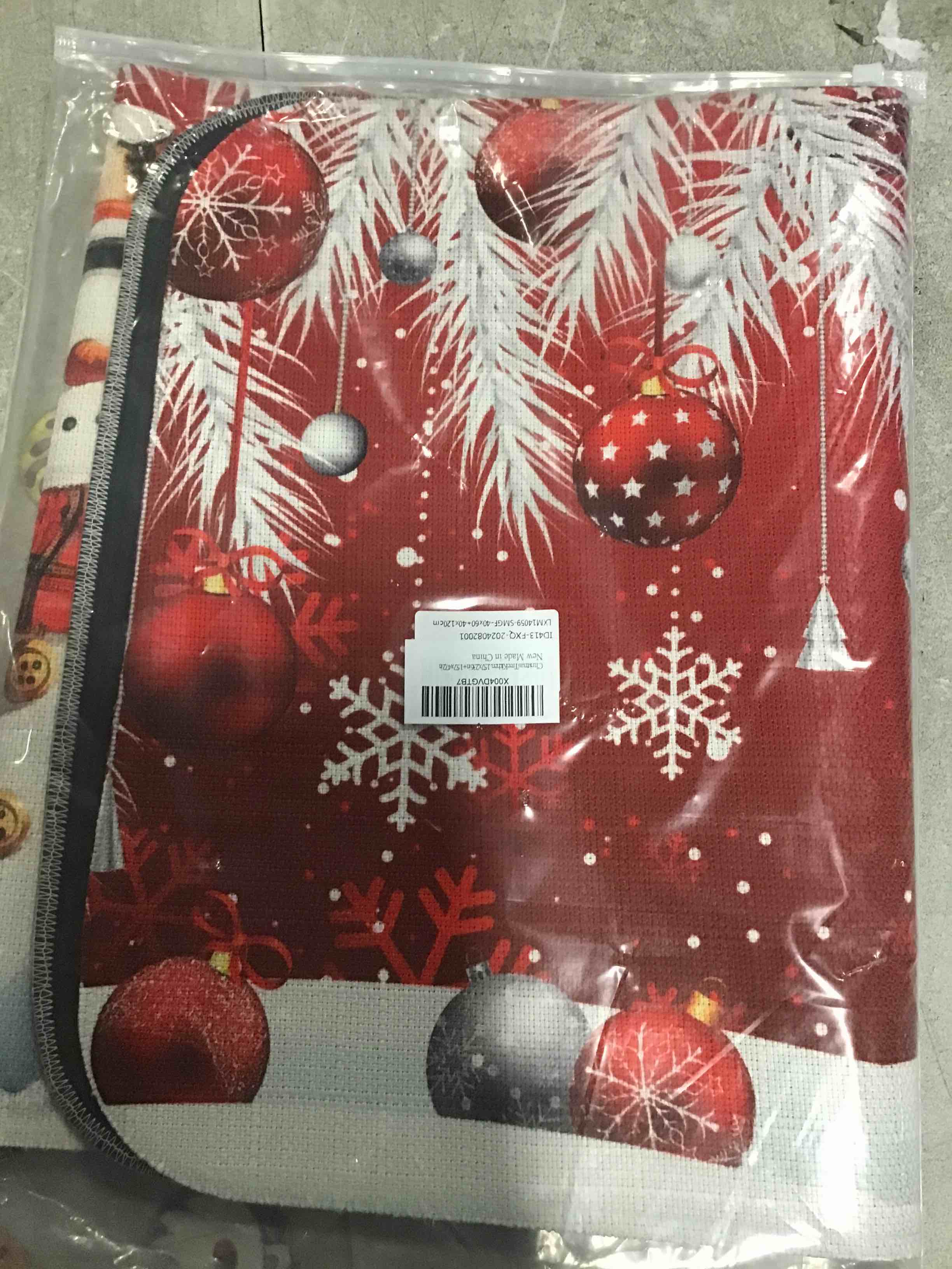 Red Christmas Cloth Napkins Set of 4, Washable Reusable Dinner Cocktail Napkin for Kitchen Party Wedding Banquet Holiday Baby Shower Table Decor Xmas Balls Snowflake Silver Pine Needles