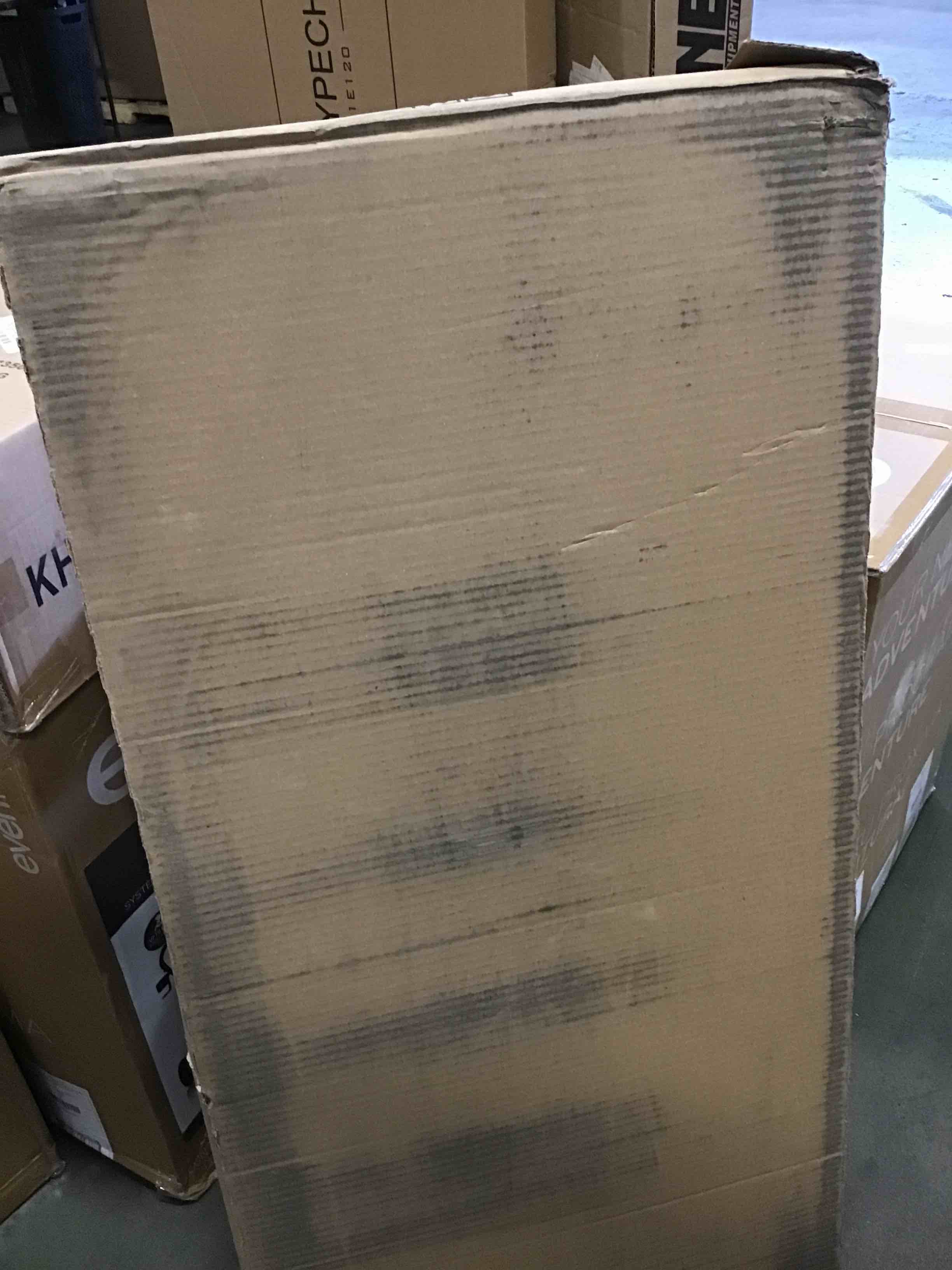 https://s3.amazonaws.com/lotting-images-prod/bidfta/PNK1962095_1744114796152.jpeg