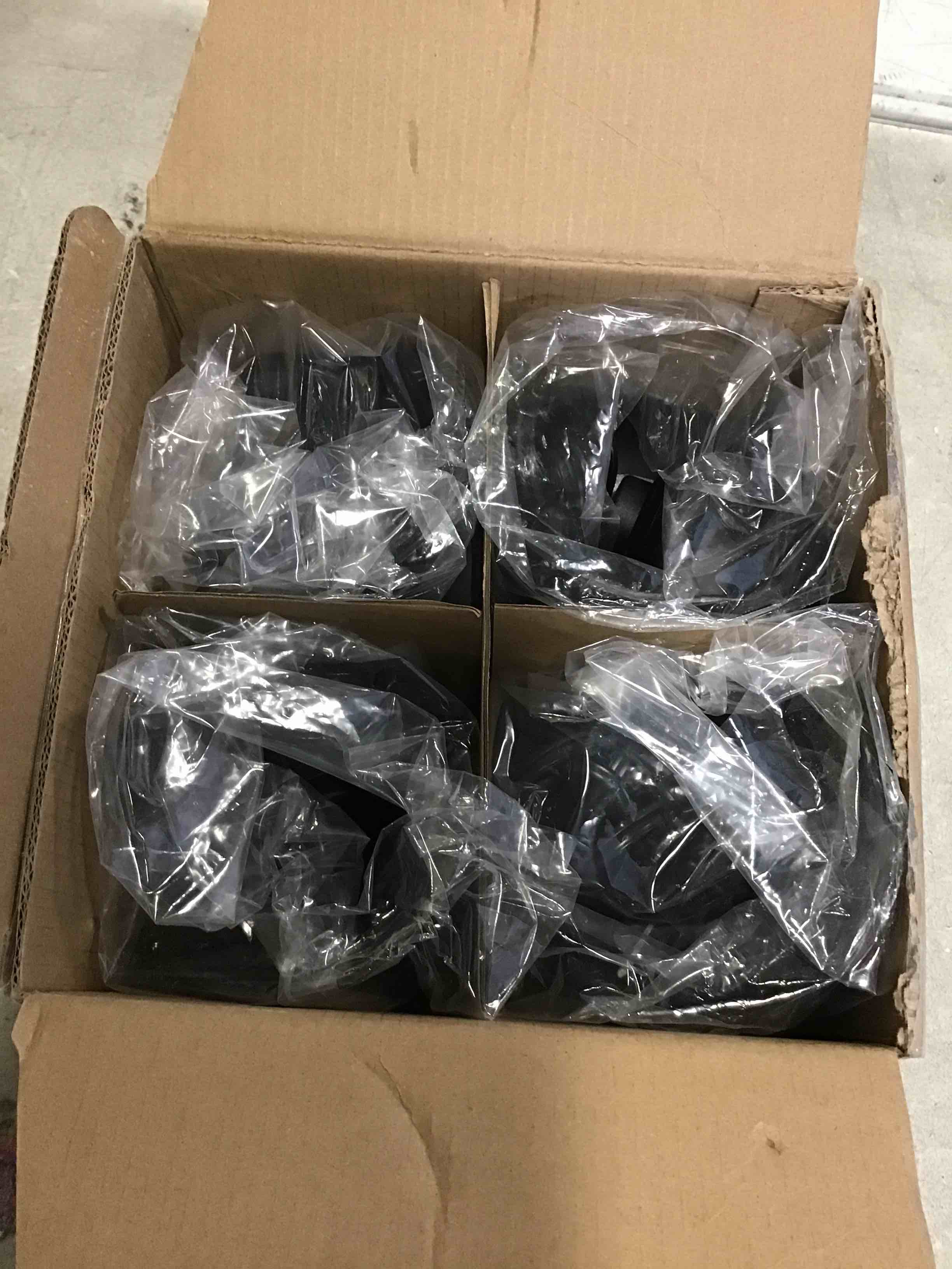 https://s3.amazonaws.com/lotting-images-prod/bidfta/PNK1962222_1744132694351.jpeg
